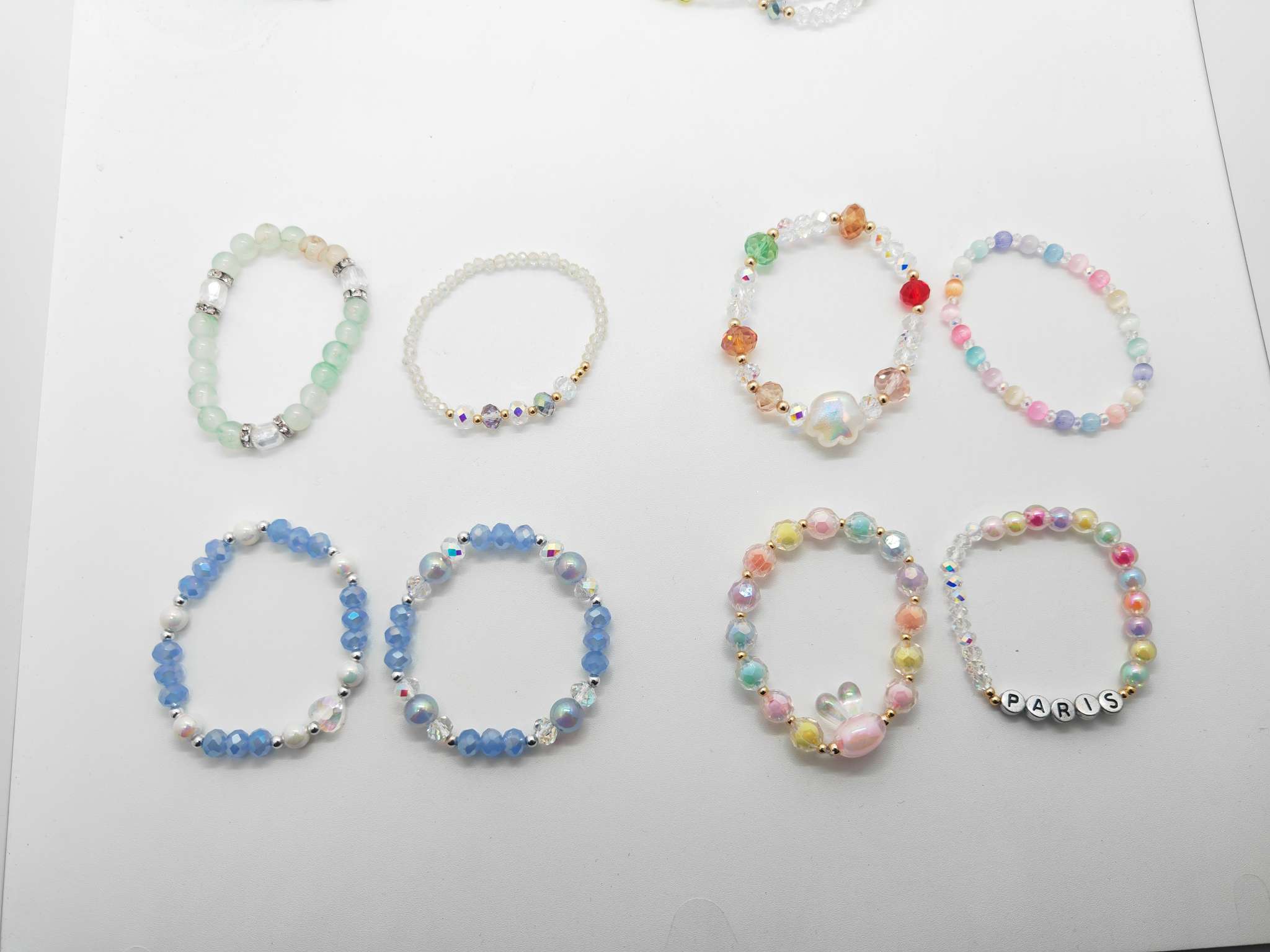 最新欧洲流行水晶混搭风情侣手链，适合各个年龄段爱美时尚女性佩戴，馈赠友人佳品。详情图1