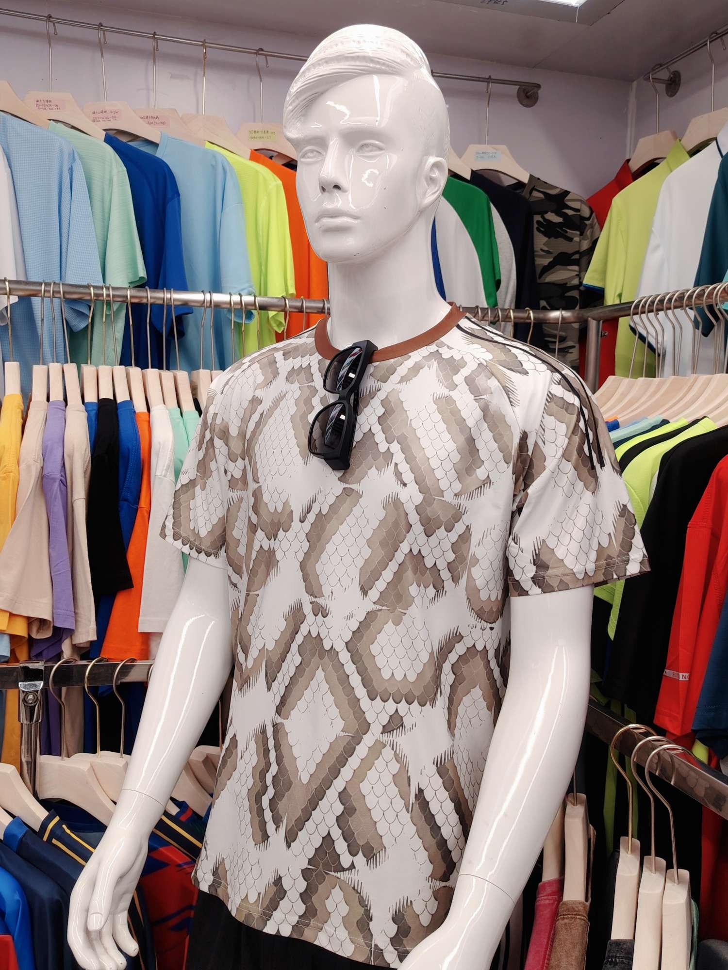 Cross-border sportswear, high-grade polyester and ammonia high-elasticity fabric, full-body printed sportswear, breathable and sweat-absorbent, professional sports and outdoor training sportswear, high-elasticity breathable and comfortable sportswear customization FG1616-4 Specification image