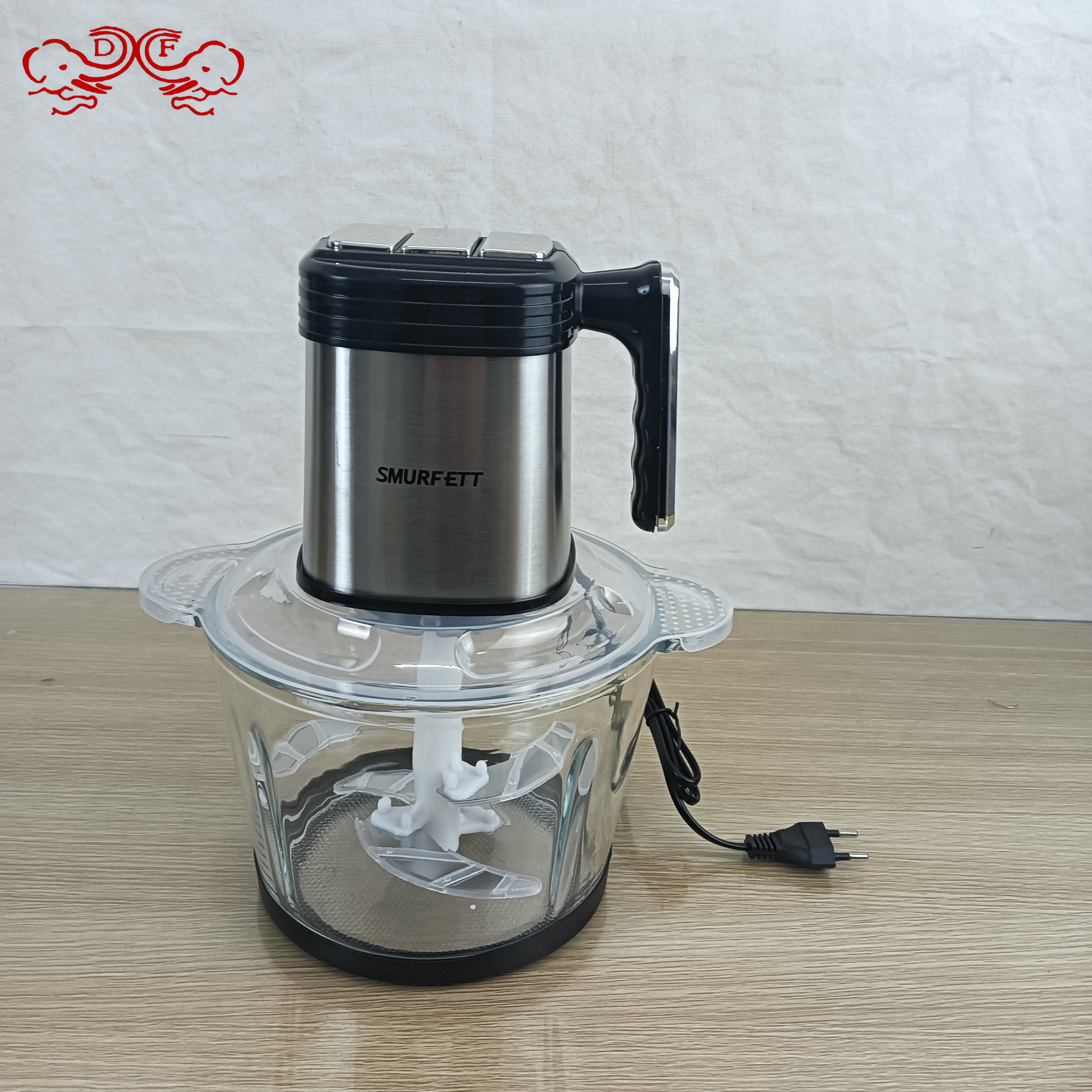 DF68862 household electric meat grinder, portable hand-held multi-functional machine for mincing meat, dumplings, vegetables and garlic, DF TRADINGHOUSE Application Scenario