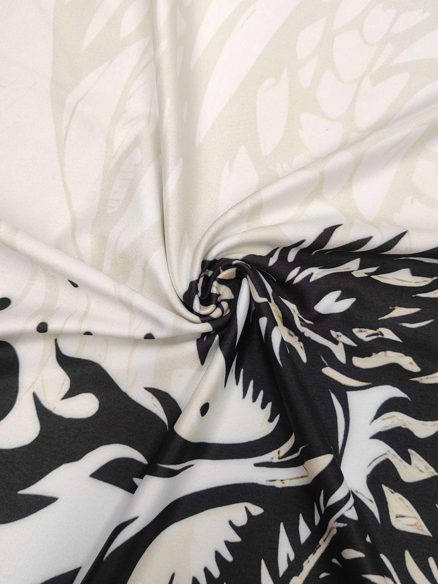 Cross-border sportswear, high-grade polyester and ammonia high-elasticity fabric, full-body printed sportswear, breathable and sweat-absorbent, professional sports and outdoor training sportswear, high-elasticity breathable and comfortable sportswear customization FG1616-2 detail image 11