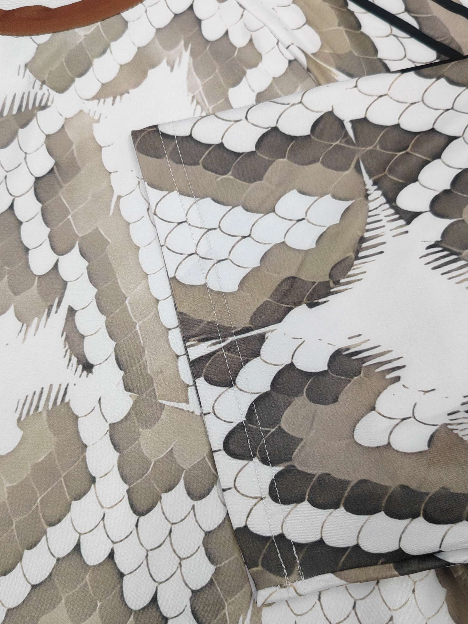 Cross-border sportswear, high-grade polyester and ammonia high-elasticity fabric, full-body printed sportswear, breathable and sweat-absorbent, professional sports and outdoor training sportswear, high-elasticity breathable and comfortable sportswear customization FG1616-4 detail image 12