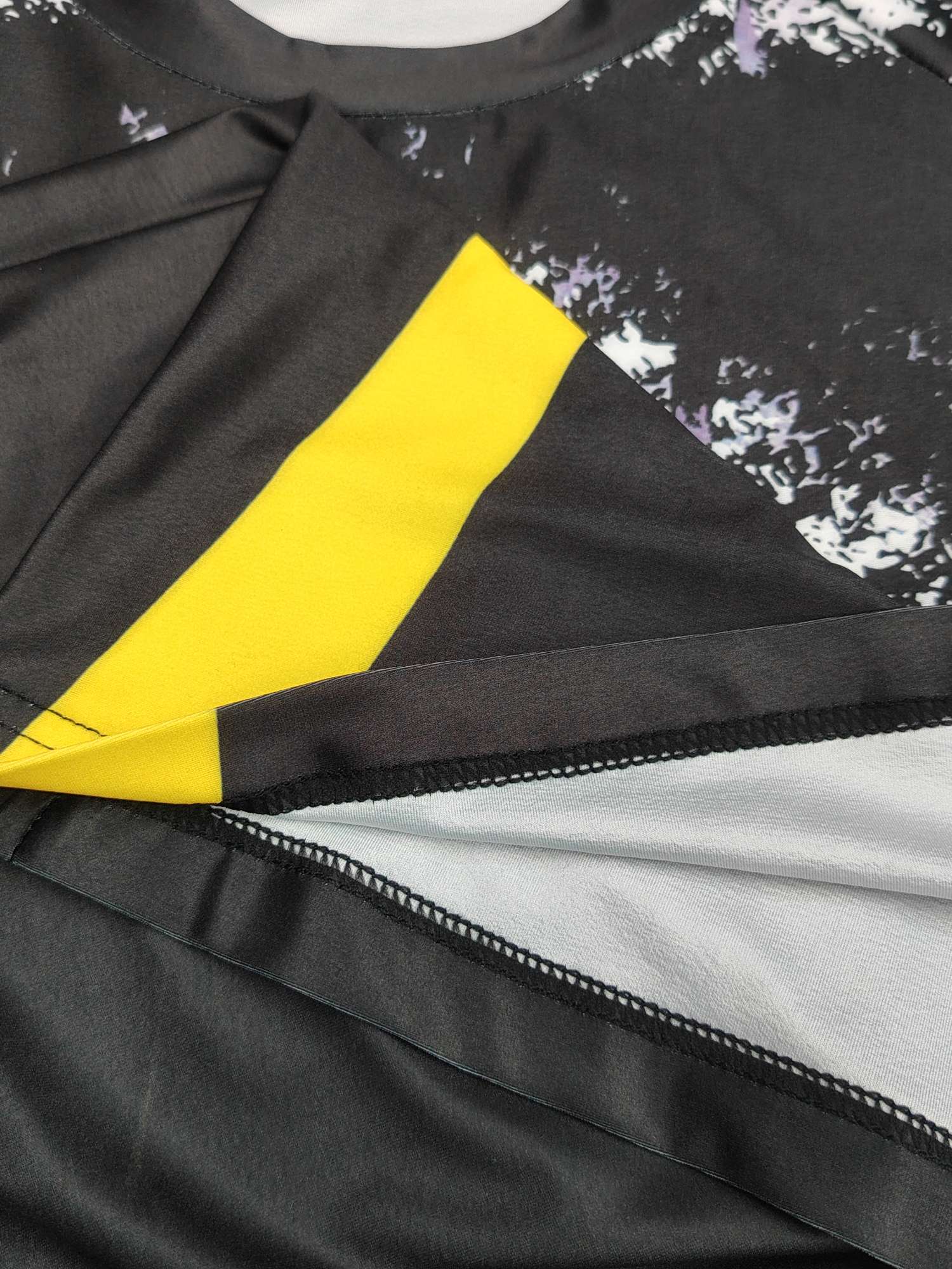 Cross-border sportswear, high-quality polyester and ammonia high-elasticity fabric, full-body printed sportswear, breathable and sweat-absorbent, professional sports and outdoor training sportswear, high-elasticity breathable and comfortable sportswear customization FG1616-1 detail image 14