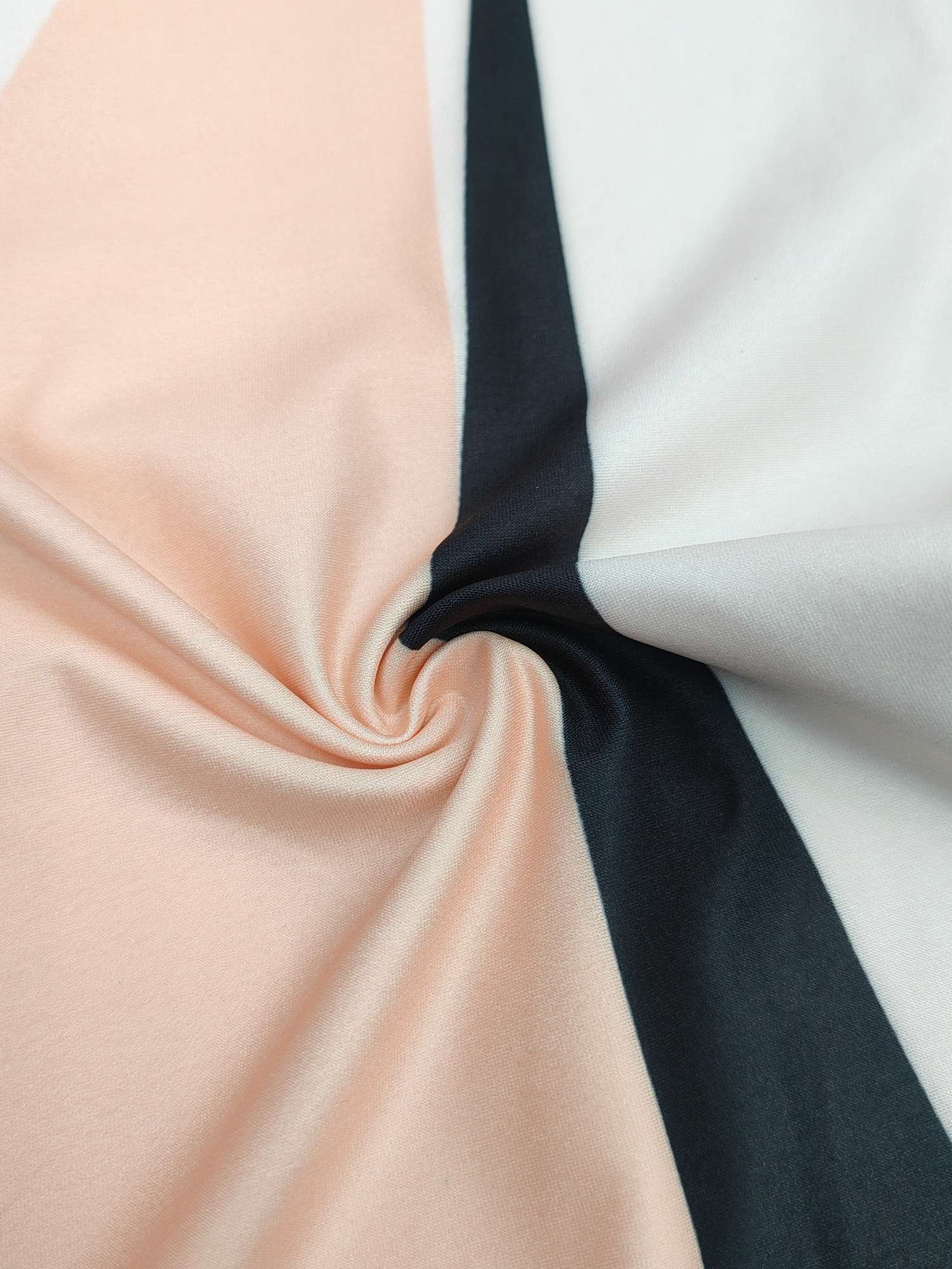 Cross-border sportswear, high-grade polyester and ammonia high-elasticity fabric, full-body printed sportswear, breathable and sweat-absorbent, professional sports and outdoor training sportswear, high-elasticity breathable and comfortable sportswear customization FG1616-3 Item Picture