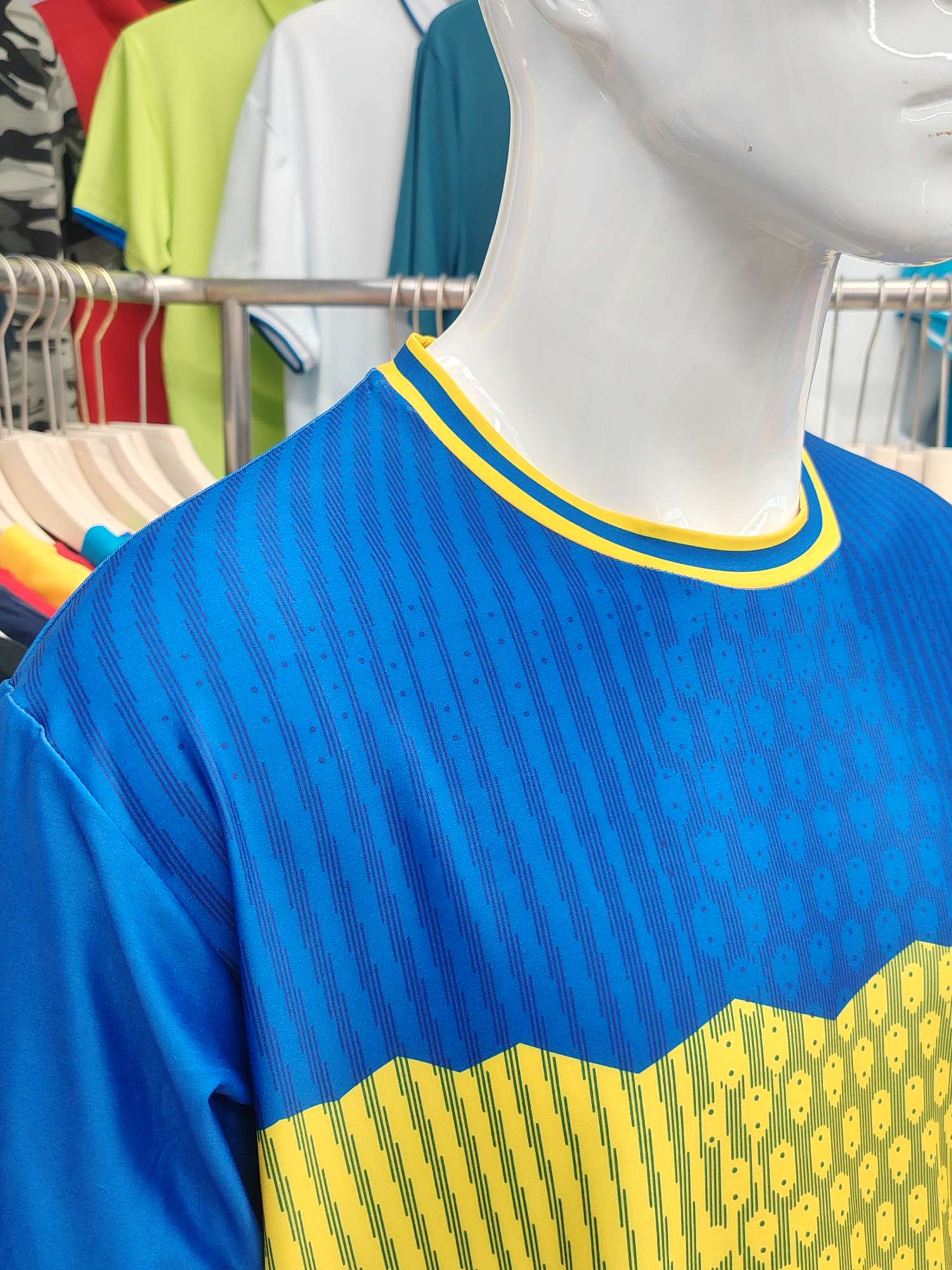 Cross-border sportswear, high-grade polyester and ammonia high-elasticity fabric, full-body printed sportswear, breathable and sweat-absorbent, professional sports and outdoor training sportswear, high-elasticity breathable and comfortable sportswear customization FG1616-8 detail image 6