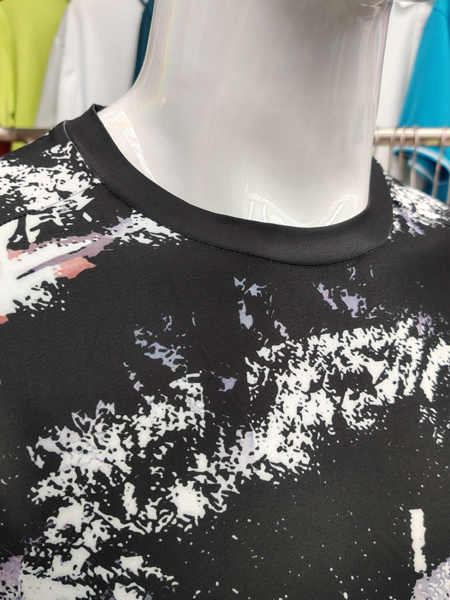 Cross-border sportswear, high-quality polyester and ammonia high-elasticity fabric, full-body printed sportswear, breathable and sweat-absorbent, professional sports and outdoor training sportswear, high-elasticity breathable and comfortable sportswear customization FG1616-1 detail image 7