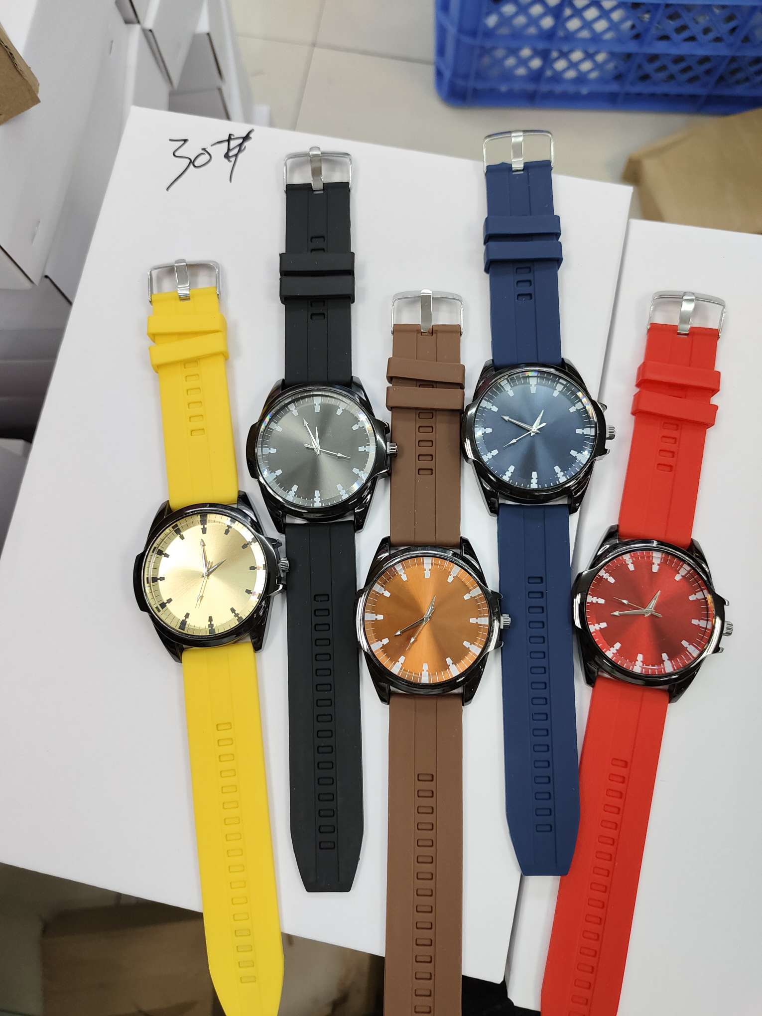 Fashionable magnetic women's watch Item Picture