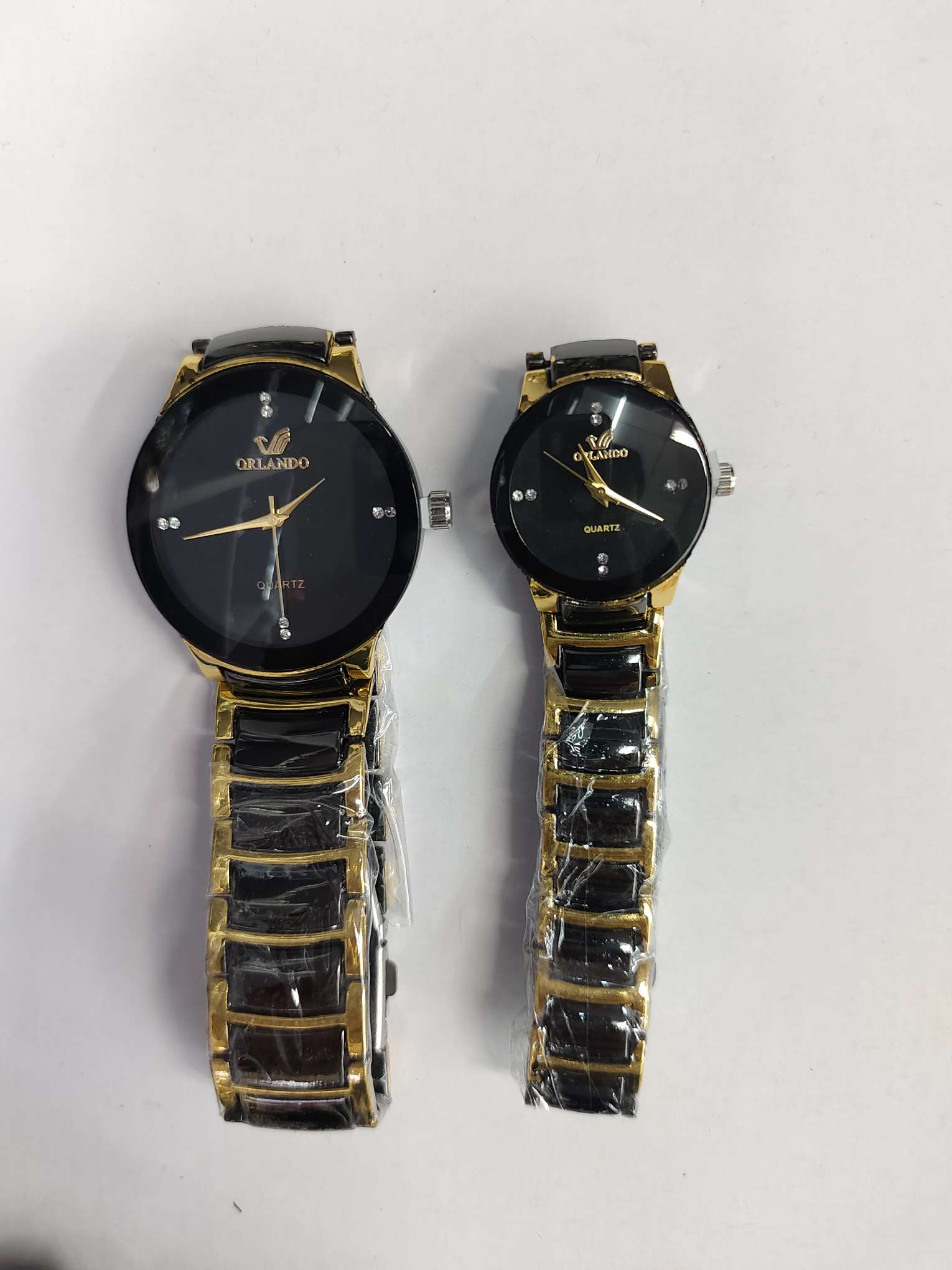 Fashionable and lazy man's magnet waterproof sports men's quartz watch Item Picture