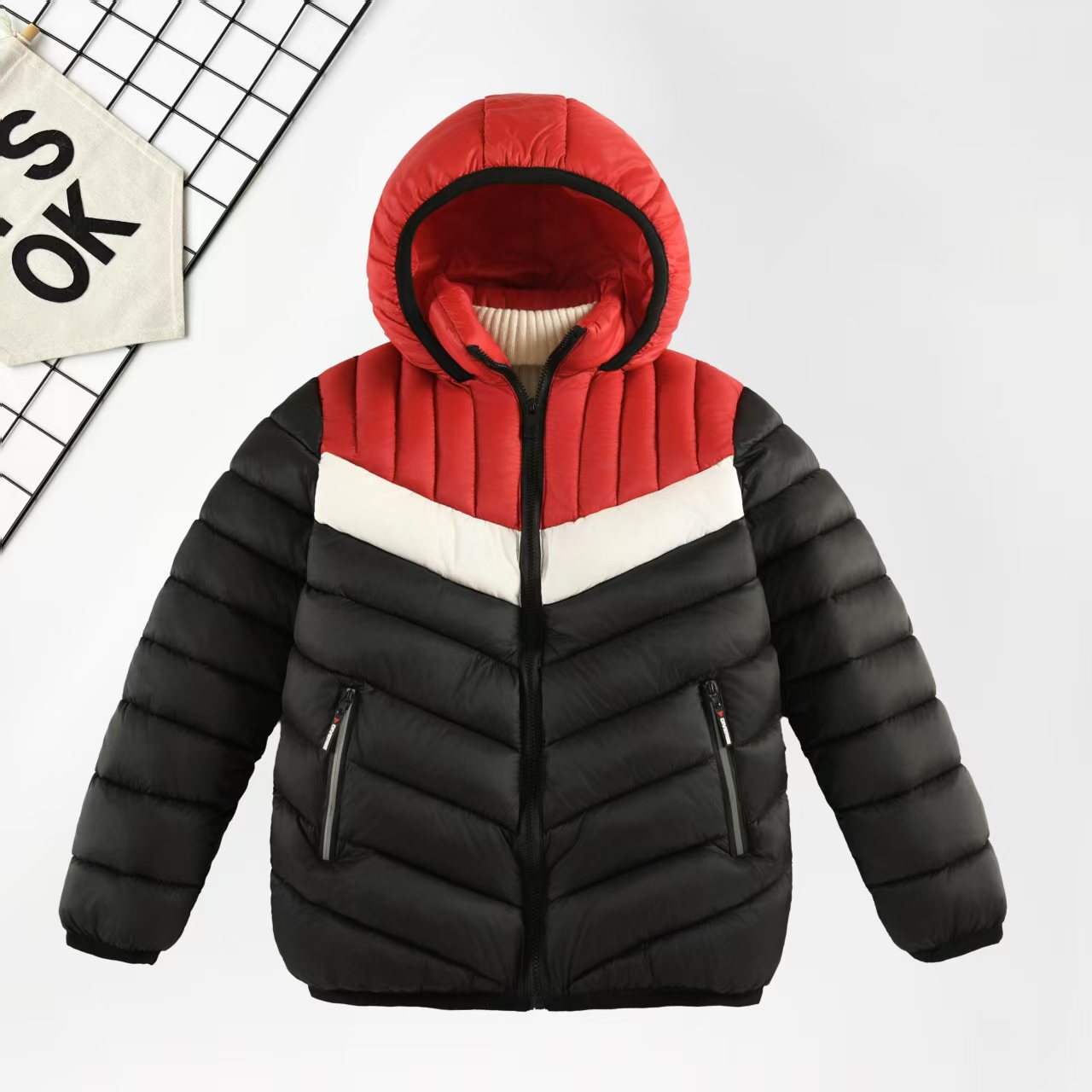 2025新款小童男90-130码段男童外套白底实物图