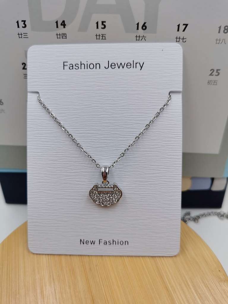 2025最新款韩版轻奢长命锁不绣钢保色项链