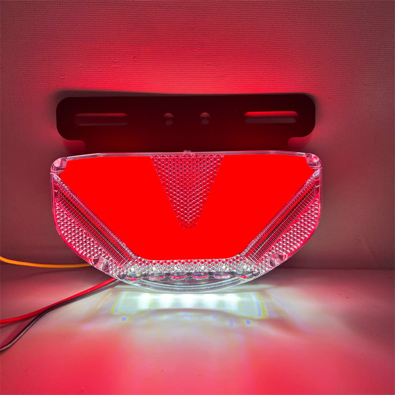 New breathing light guide side lights, new breathing light guide side lights for trucks, turning flow semi-trailer side lights Specification drawing