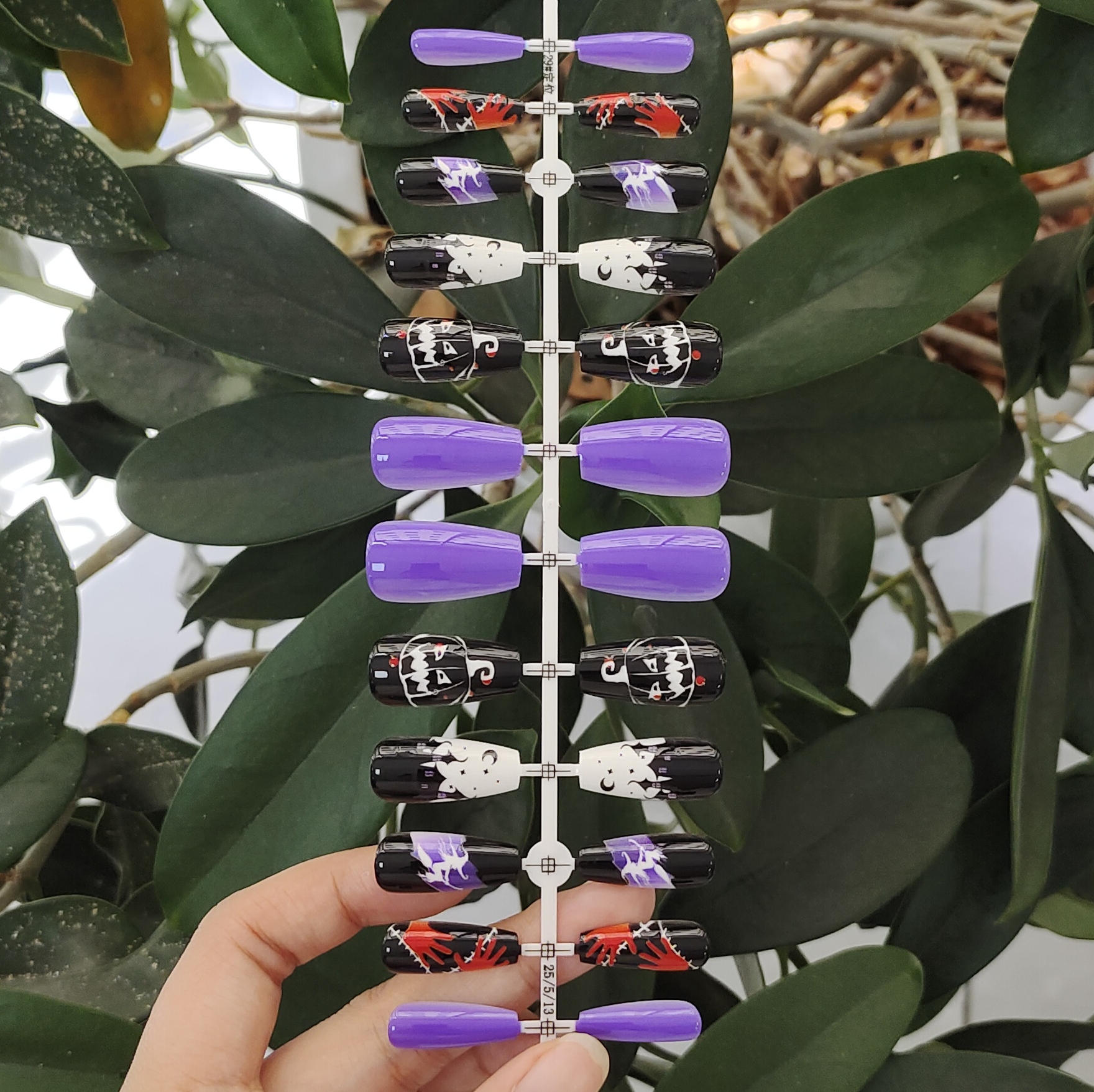 24 PCS PRESS ON NAIL TIPS COFFIN SHAPE PUMPKIN AND WITCH PATTERN full figure
