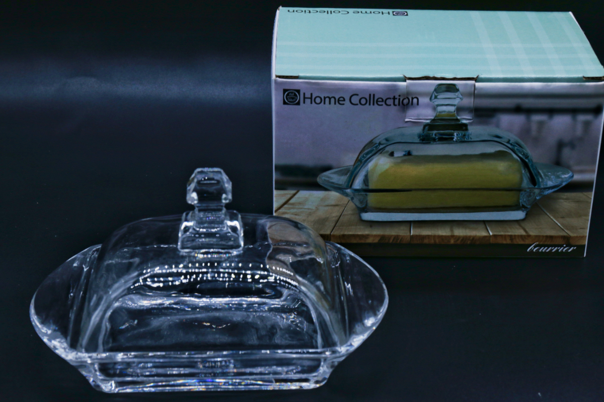 Exquisite rectangular glass butter boxes with LIDS, butter and Western cheese storage covers for foreign trade export Application Scenario