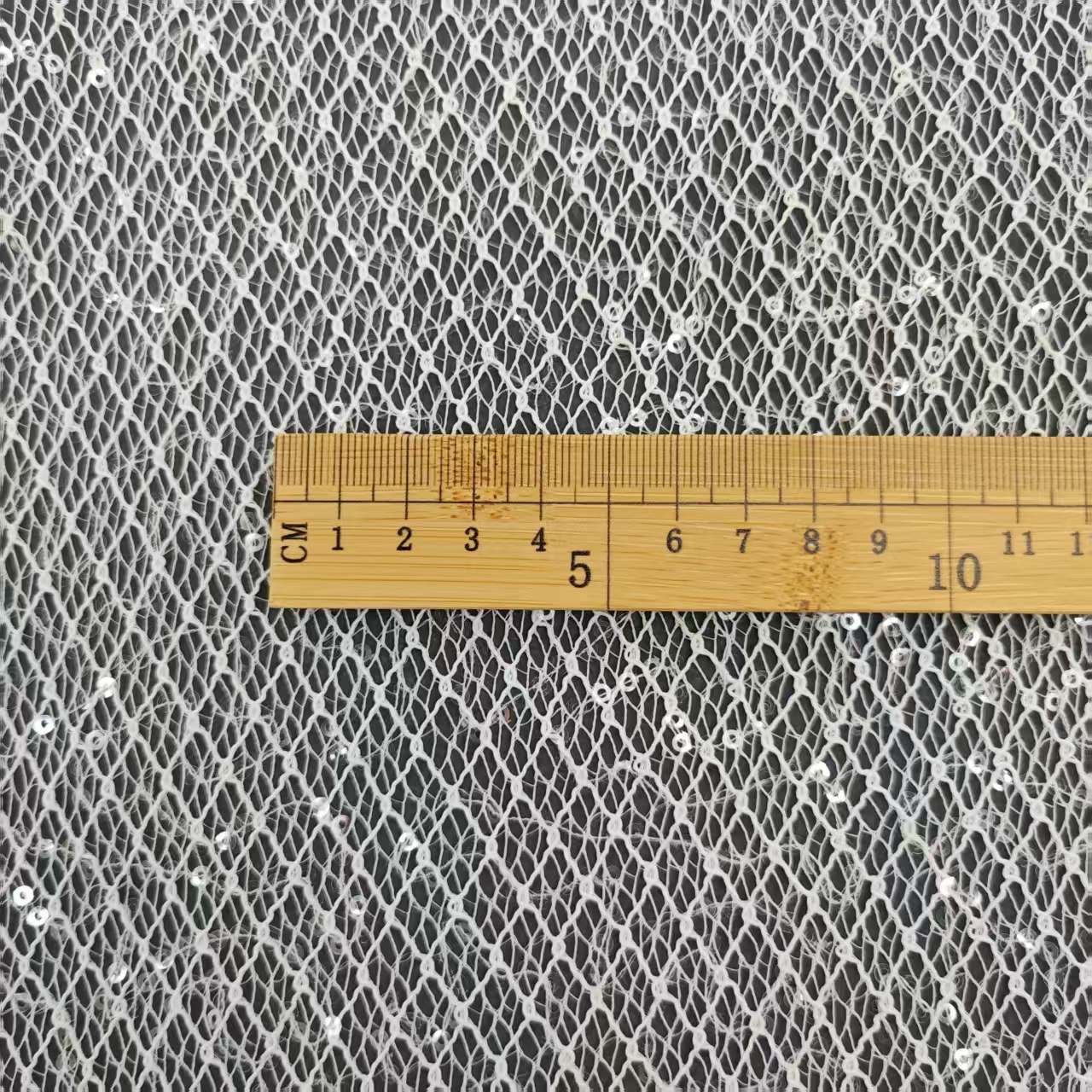 New diamond-shaped random floral fabric with sequins, lace fabric, warp knitted embroidery, knitted fabric, fashionable clothing, performance costume materials and accessories details Picture