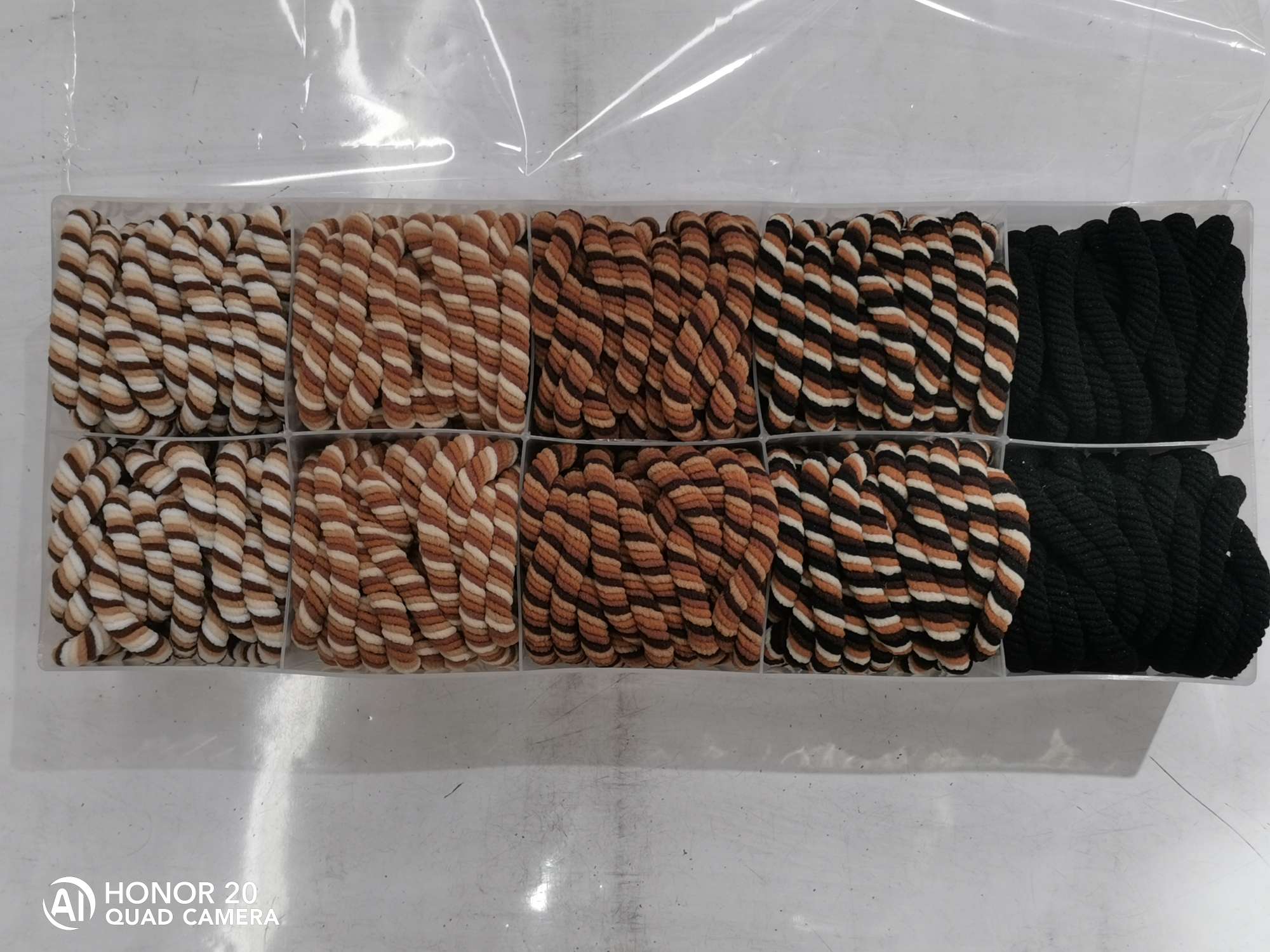韩版拼接发圈女士简约时尚头饰 发绳头绳女士饰品 发饰头饰精美潮流新款发圈女士拼接简约时尚头绳女士拼接韩版头饰细节图