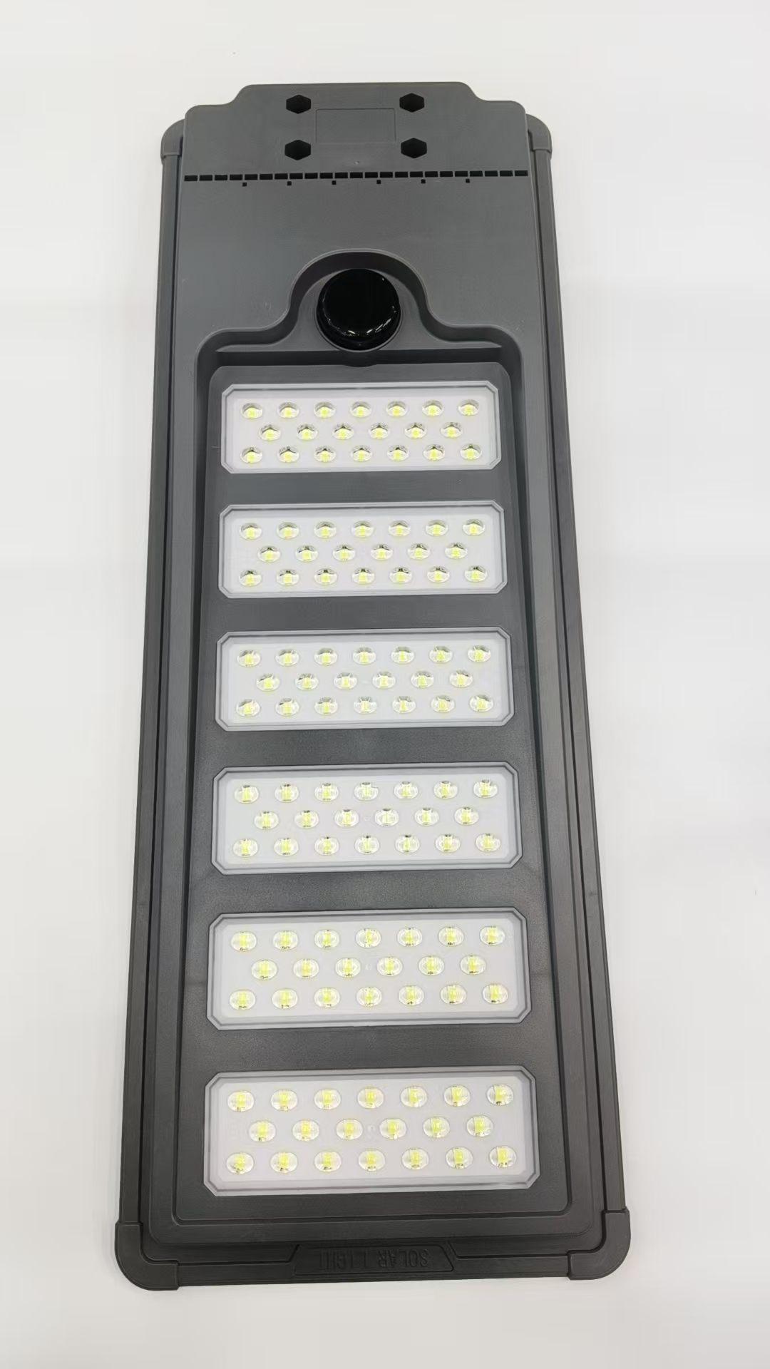 太阳能监控路灯一体机家用智能感应超亮庭院灯太阳能摄像头灯