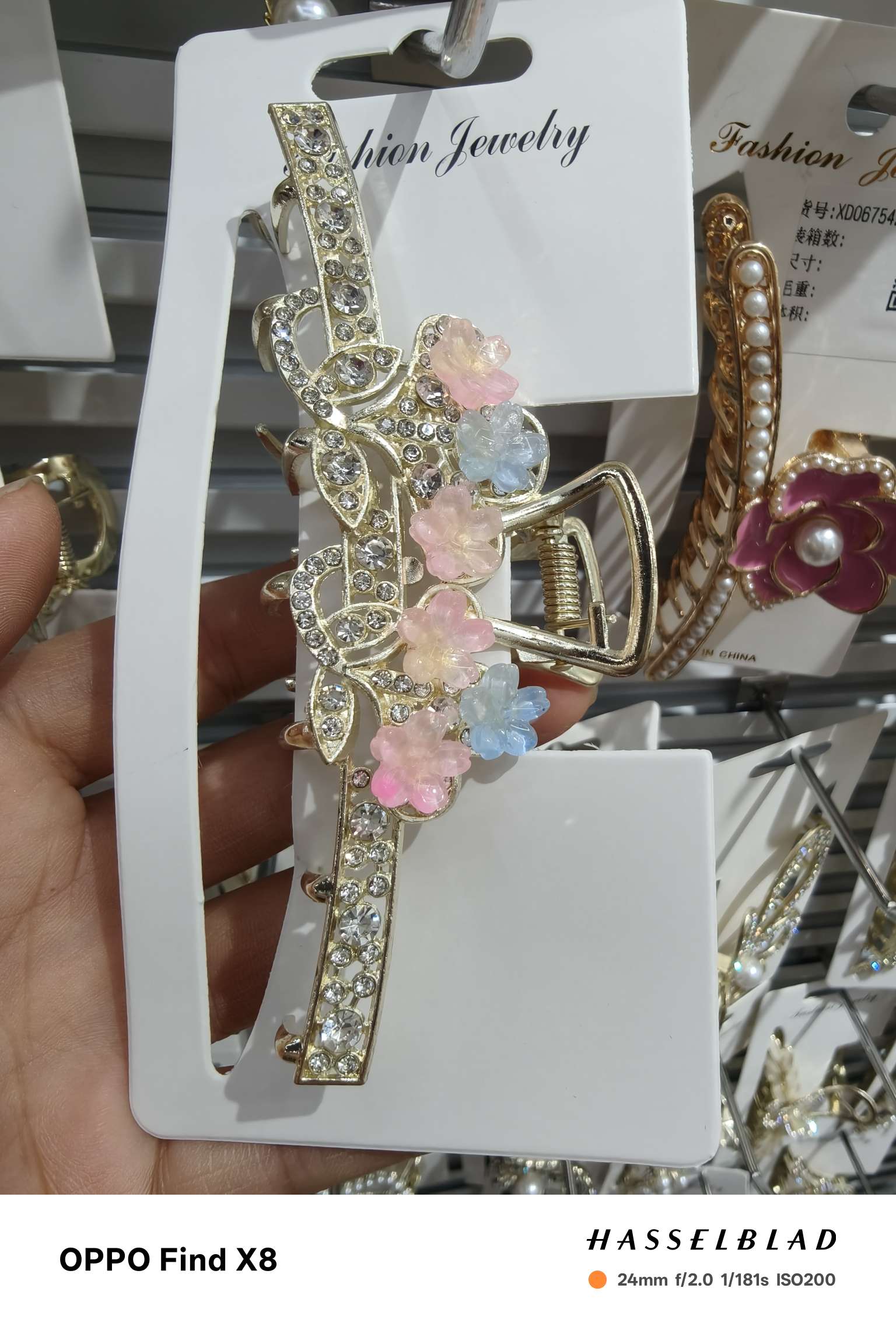 Acrylic jewelry, hair accessories, headwear, hair clips, exquisite and cute creative design styles, popular European and American hair clips and hair accessories Item Picture