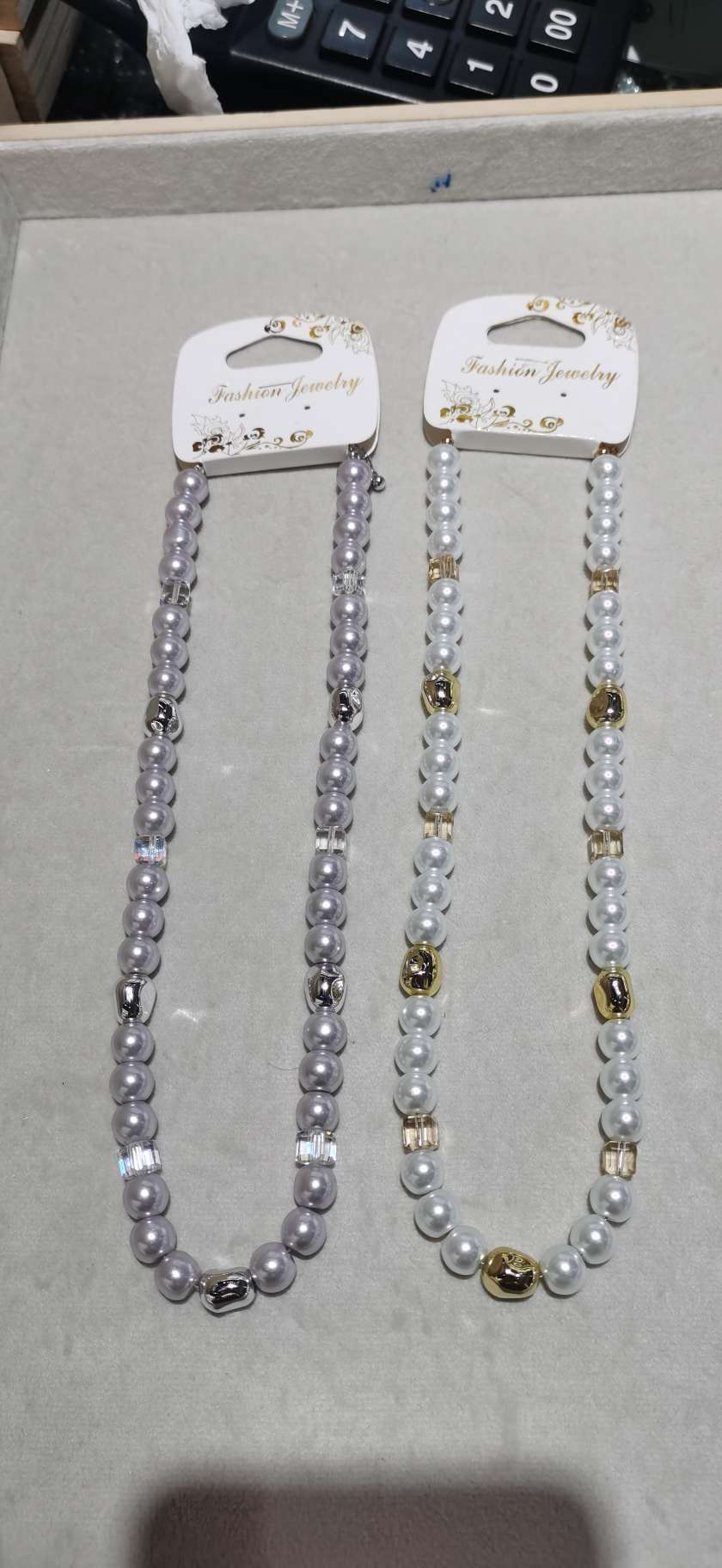 我们卓盟饰品专业经营仿珍珠项链和水晶项链手链耳环多种多色高端产品、全球热销、精致手工、色彩丰富提供挑选、欢迎前来订购