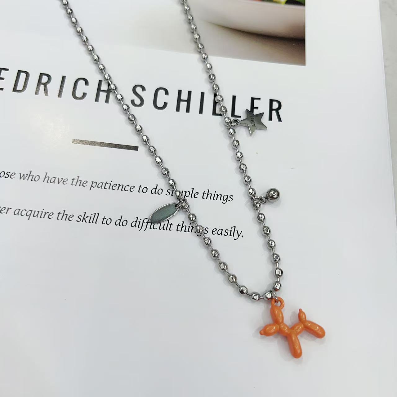 气球小狗钛钢不掉色项链女轻奢高级感气质长款卫衣链小众春天配饰