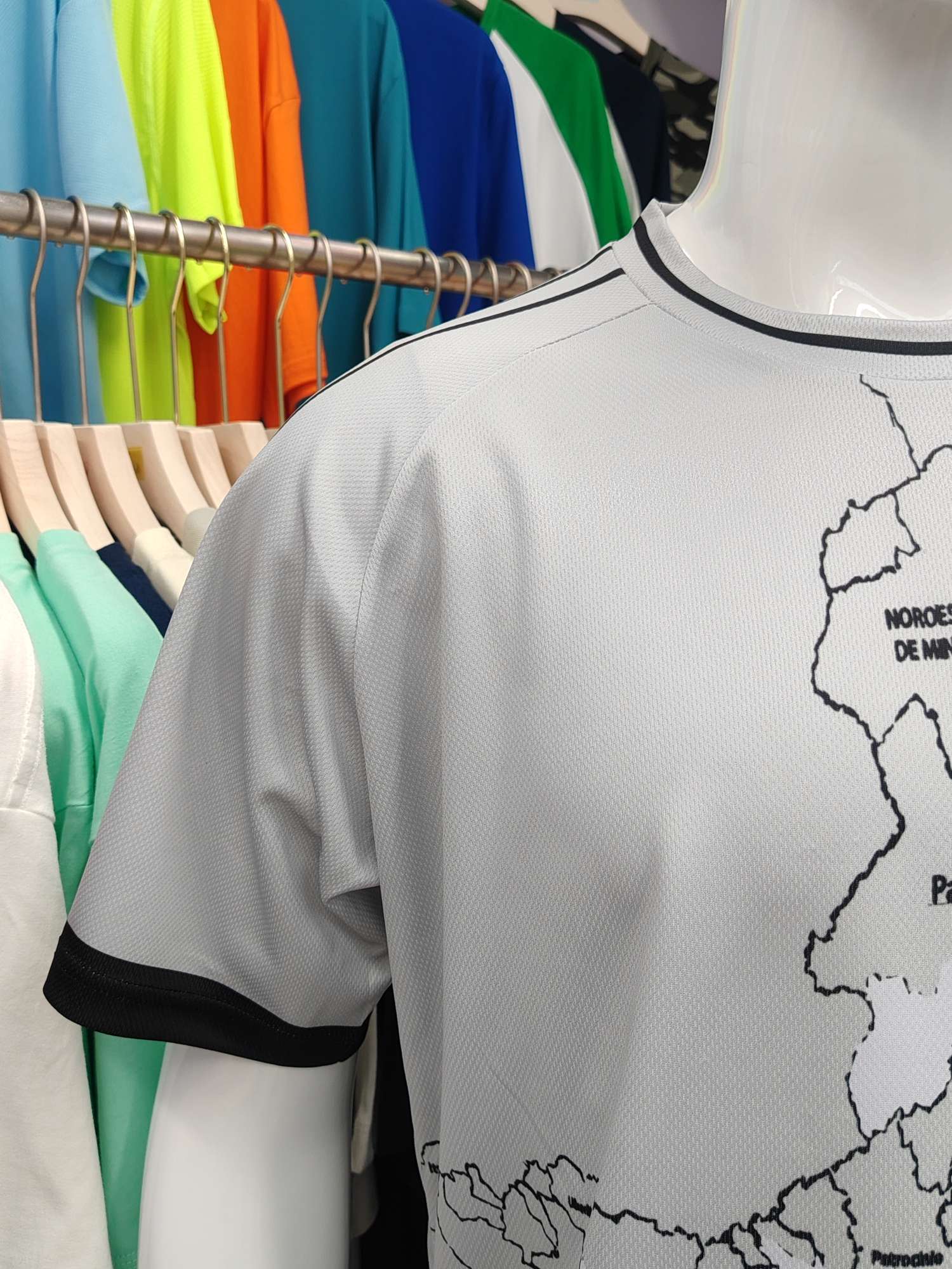 Cross-border sportswear, high-grade mesh breathable fabric, full-body printed sportswear, breathable and sweat-absorbing professional sports outdoor training sportswear, high-elasticity breathable and comfortable sportswear customization FG1612-12 detail image 6