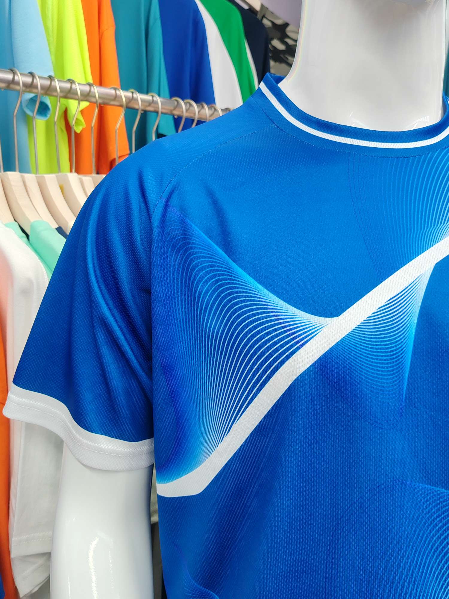 Cross-border sportswear, high-grade mesh breathable fabric, full-body printed sportswear, breathable and sweat-absorbing professional sports outdoor training sportswear, high-elasticity breathable and comfortable sportswear customization FG1612-14 Application Scenario