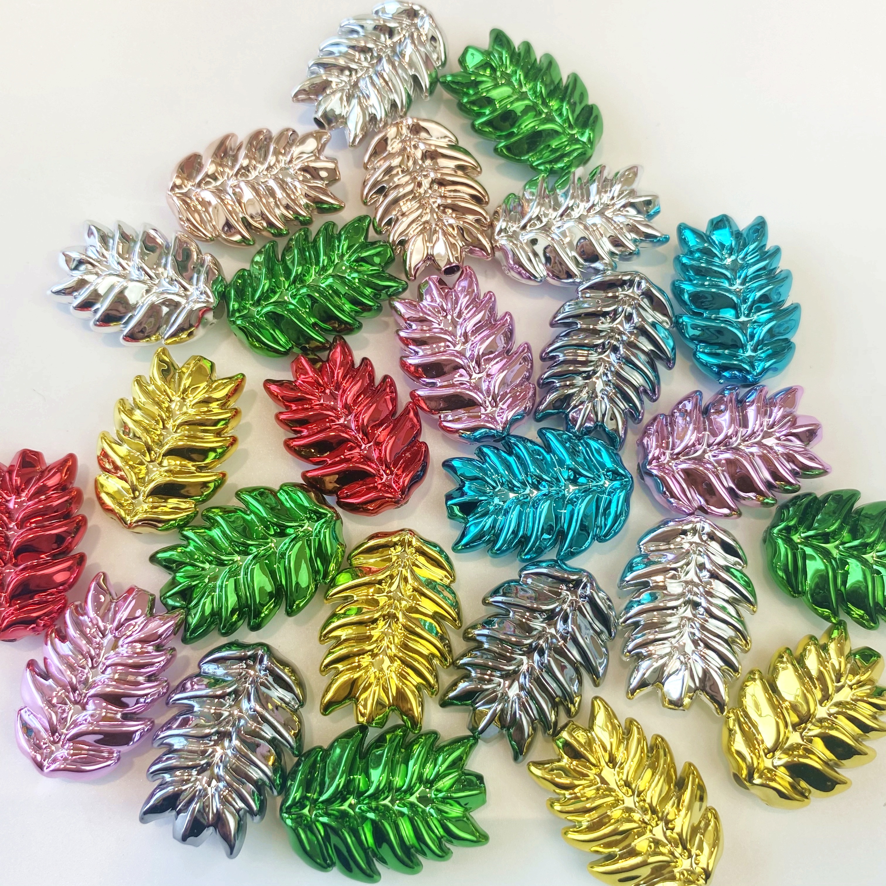 Acrylic uv electroplated metal metal wheat ears diy mobile phone chain/mobile phone pendant accessory material Application Scenario