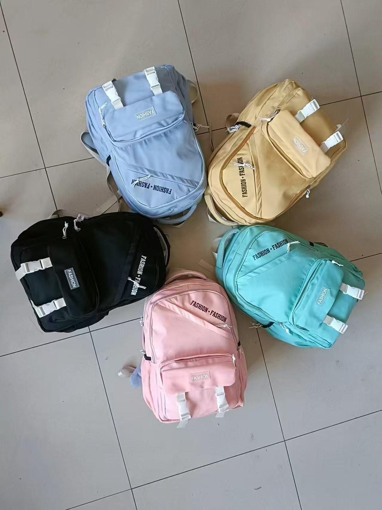 The casual backpacks for boys and girls in junior high school are lightweight. The casual backpacks for college students, senior high school students, junior high school students and primary school students are waterproof. The student schoolbags are cute Specification drawing