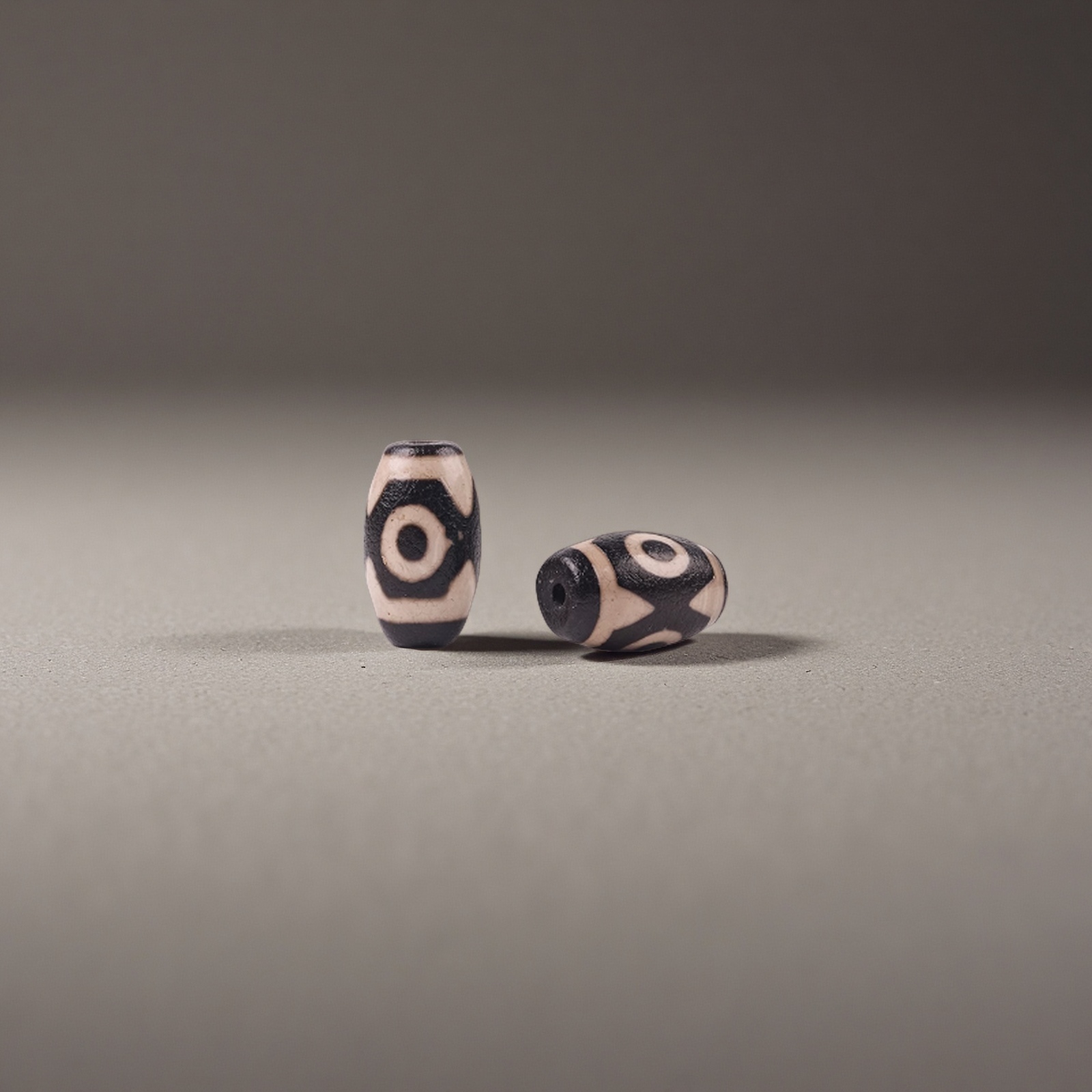 14*22三眼玛瑙天族老天珠配件百搭14*22三眼玛瑙天族老天珠配件百搭14*22三眼玛瑙天族老天珠配件百搭