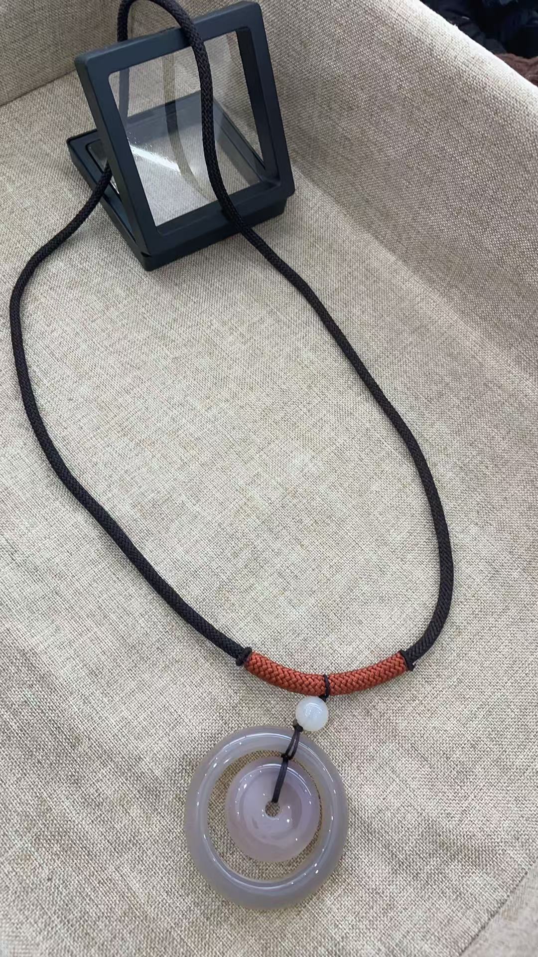 马达加斯白冰玉髓子母扣吊坠 玛瑙玉髓平安扣挂件