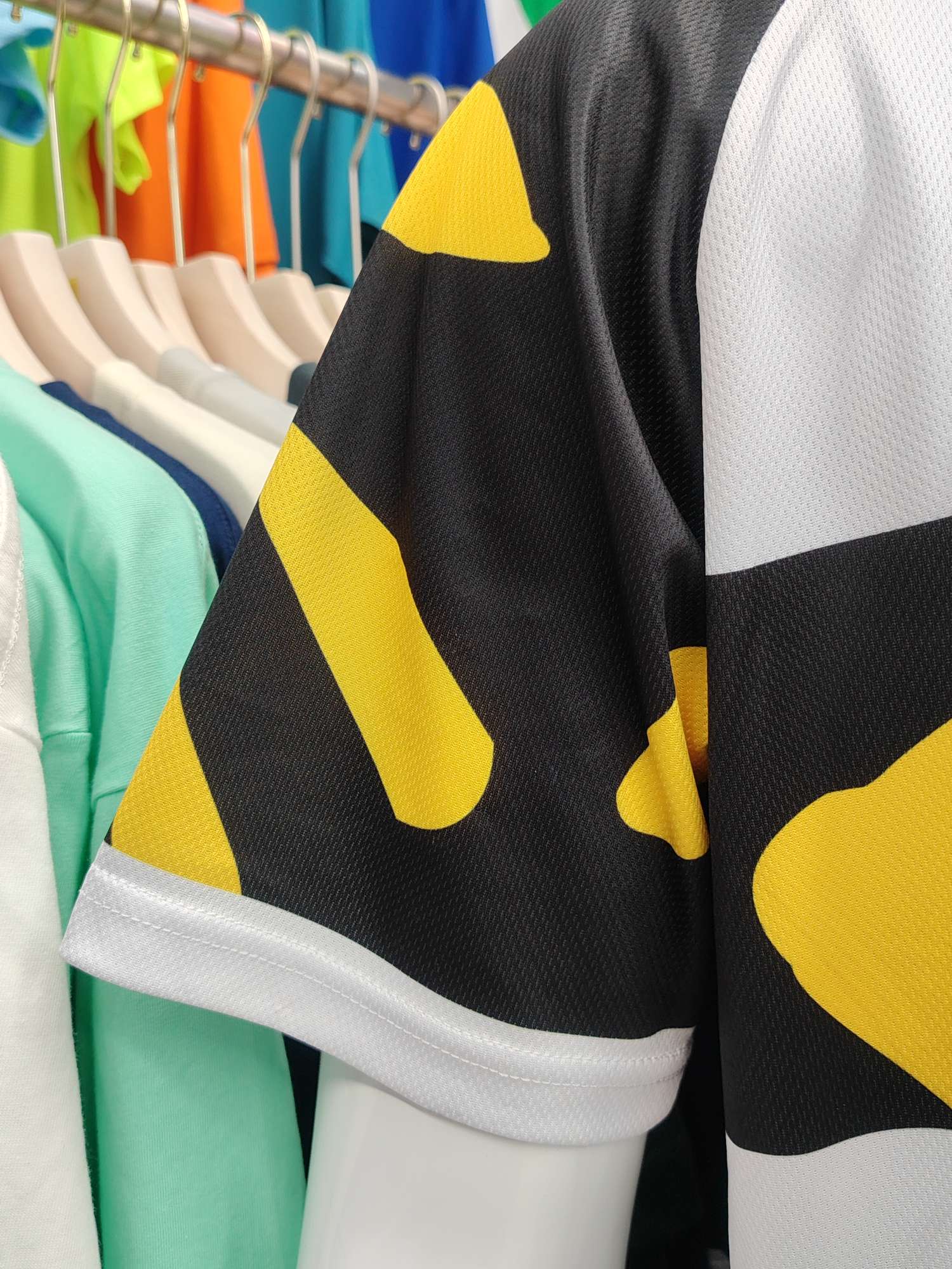 Cross-border sportswear, high-grade mesh breathable fabric, full-body printed sportswear, breathable and sweat-absorbing professional sports outdoor training sportswear, high-elasticity breathable and comfortable sportswear customization FG1612-8 detail image 7