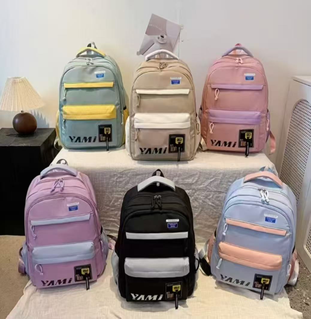 Fashionable backpacks for both boys and girls, junior high school and senior high school students, large-capacity travel backpacks, waterproof and wear-resistant student schoolbags details Picture
