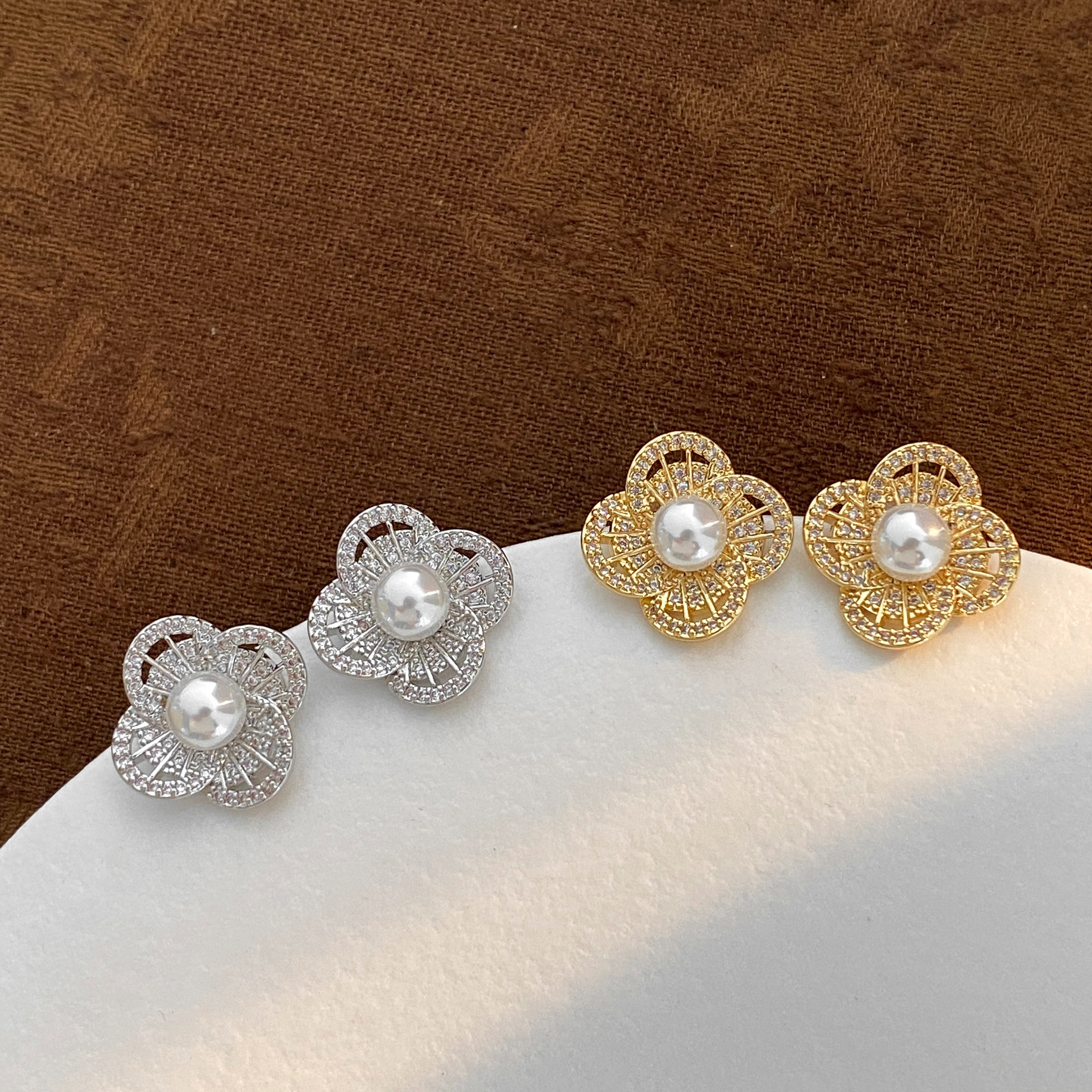 款时尚耳环高级感微镶锆石重工轻奢耳钉潮酷葫芦可新款时尚高感级设计四叶草珍珠花朵耳环精致经典简约轻奢百搭气质