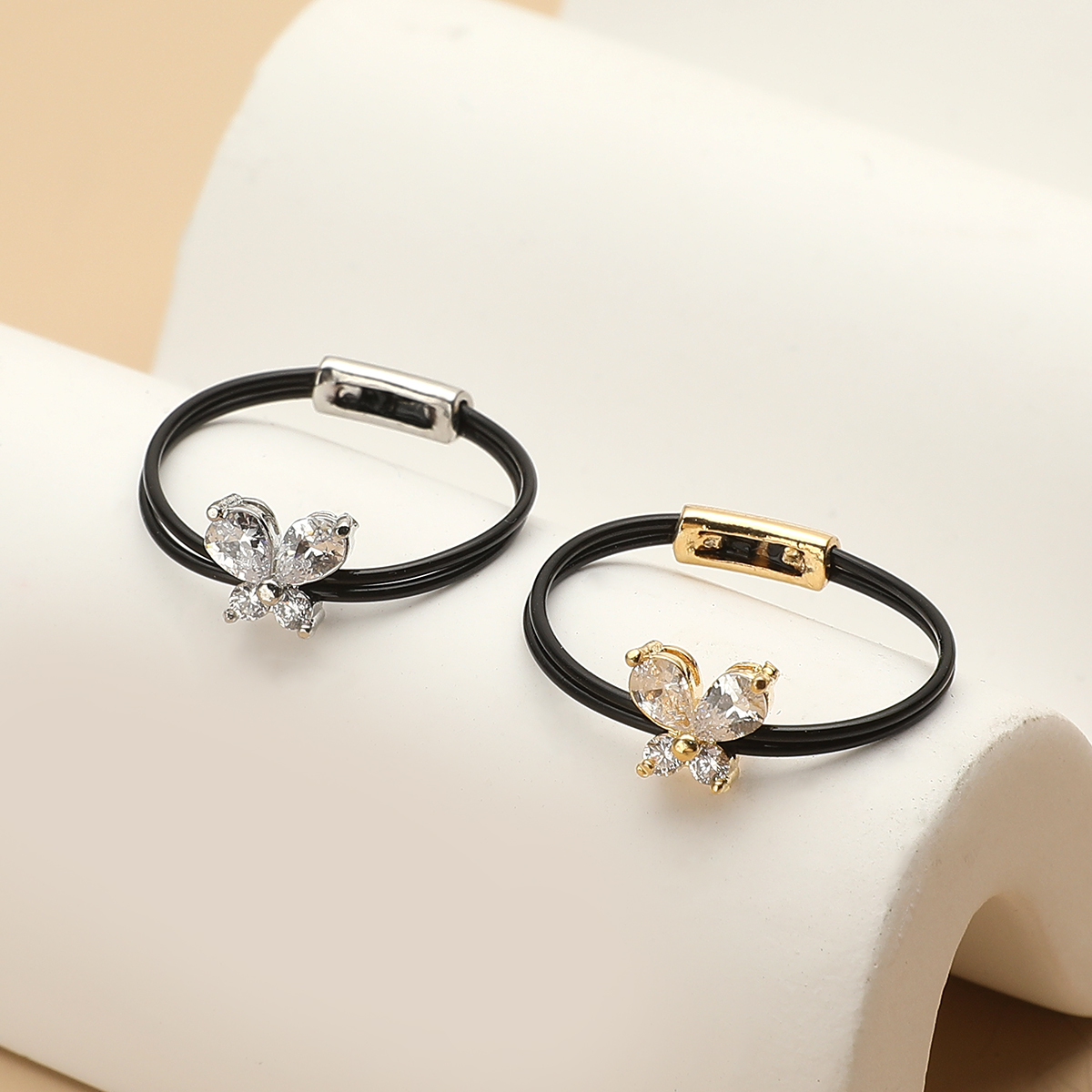 2025夏季新款女孩戒指甜美闪亮锆石戒指独特蝴蝶形设计精致女士戒指时尚潮流首饰饰品