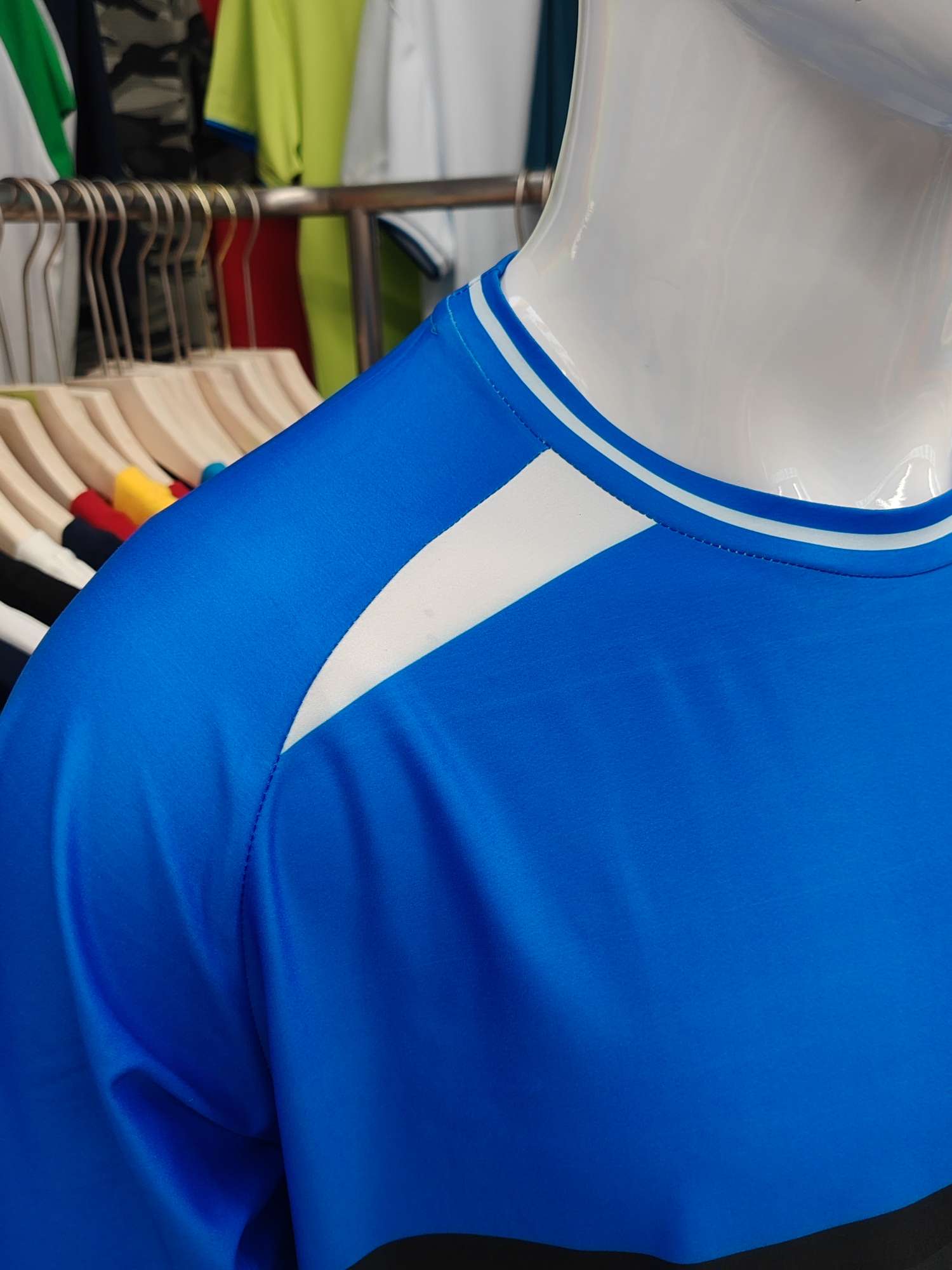 Cross-border sportswear made of high-grade polyester and ammonia silk fabric, full-body printed sportswear, breathable and sweat-absorbing professional sports outdoor training sportswear, breathable and comfortable sportswear customization FG1610-2 detail image 7