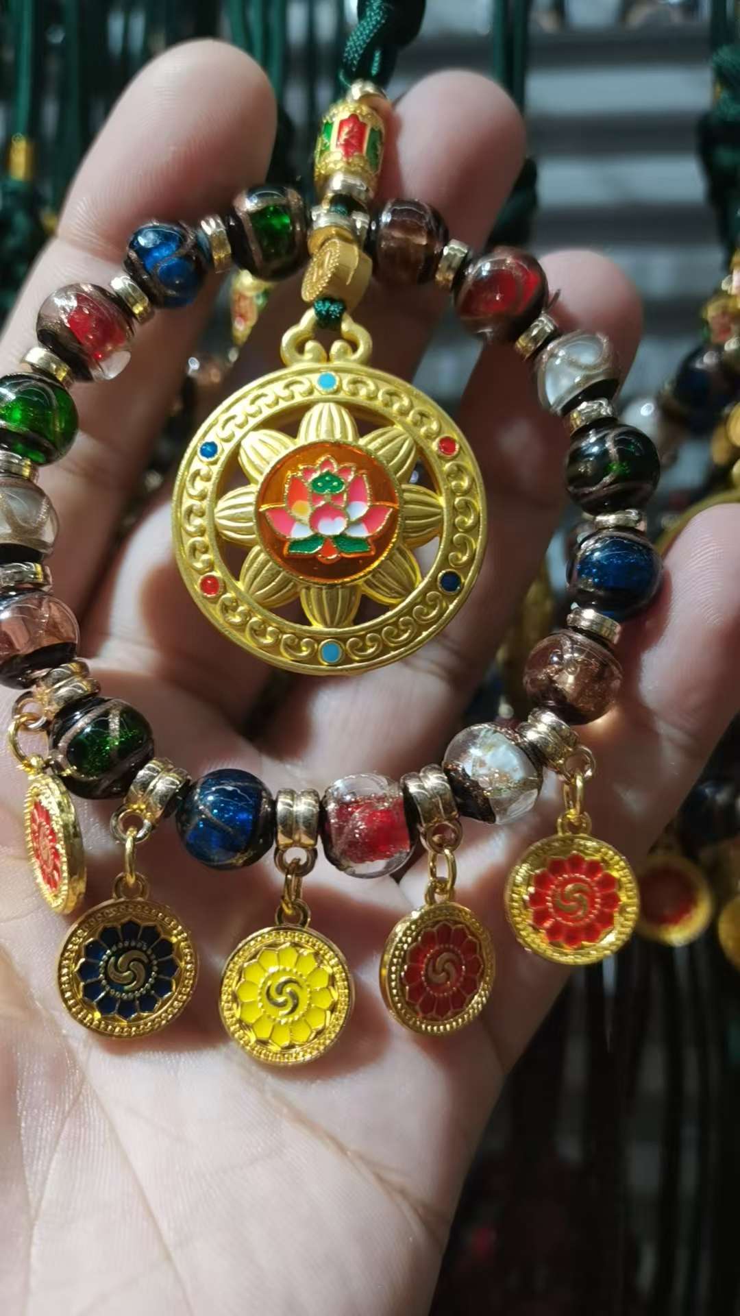 National trend incense ash glass car pendant, Yellow God of Wealth Zaki Lam bag pendant, attracting wealth, good fortune and ensuring safety Item Picture