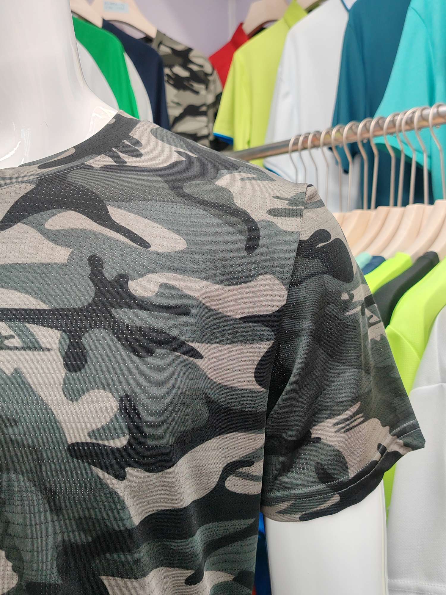 Cross-border camouflage clothing, high-grade polyester and ammonia high-elasticity fabric, full-body printed camouflage clothing, breathable and sweat-absorbent, professional sports and outdoor training camouflage clothing, high-elasticity breathable and comfortable sports clothing customization detail image 9