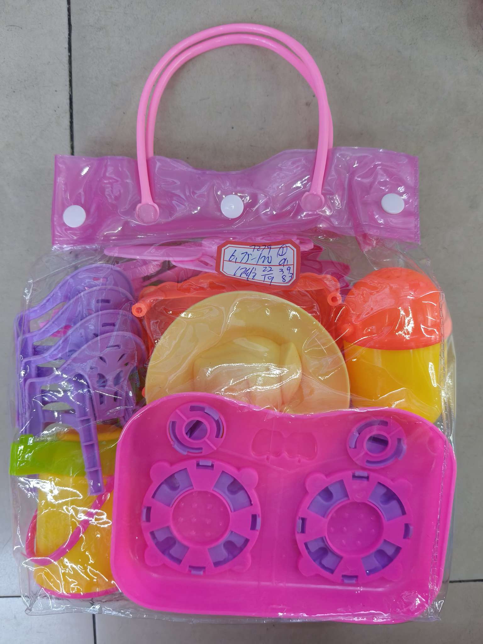新款过家家餐厨具玩具，塑料手提袋包装。6.75元/包，120包/箱。儿童玩具热销内贸外贸图