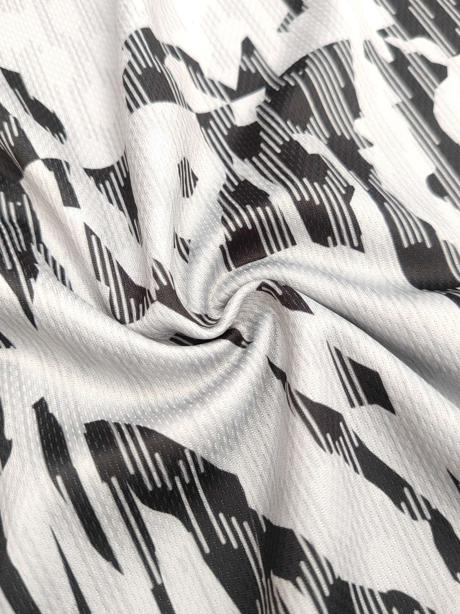 Cross-border sportswear, high-grade mesh breathable fabric, full-body printed sportswear, breathable and sweat-absorbing professional sports outdoor training sportswear, high-elasticity breathable and comfortable sportswear customization FG1612-15 detail image 13