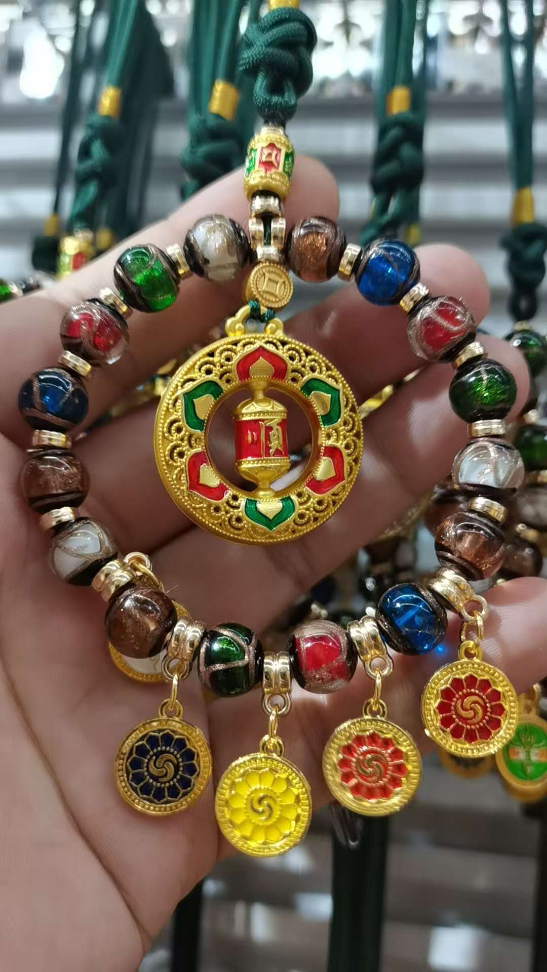National trend incense ash glass car pendant, Yellow God of Wealth Zaki Lam bag pendant, attracting wealth, good fortune and ensuring safety details Picture