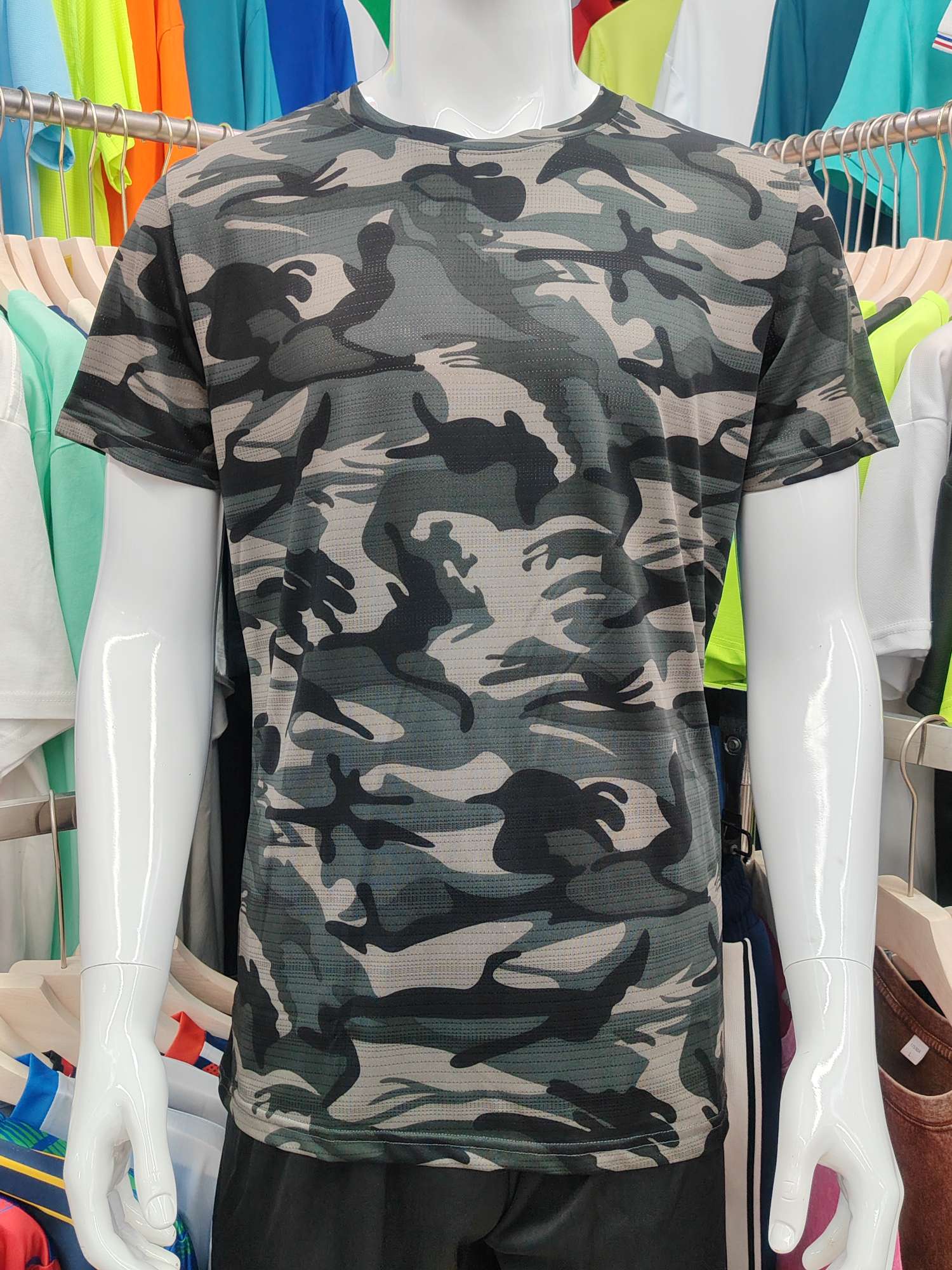 Cross-border camouflage clothing, high-grade polyester and ammonia high-elasticity fabric, full-body printed camouflage clothing, breathable and sweat-absorbent, professional sports and outdoor training camouflage clothing, high-elasticity breathable and comfortable sports clothing customization detail image 3