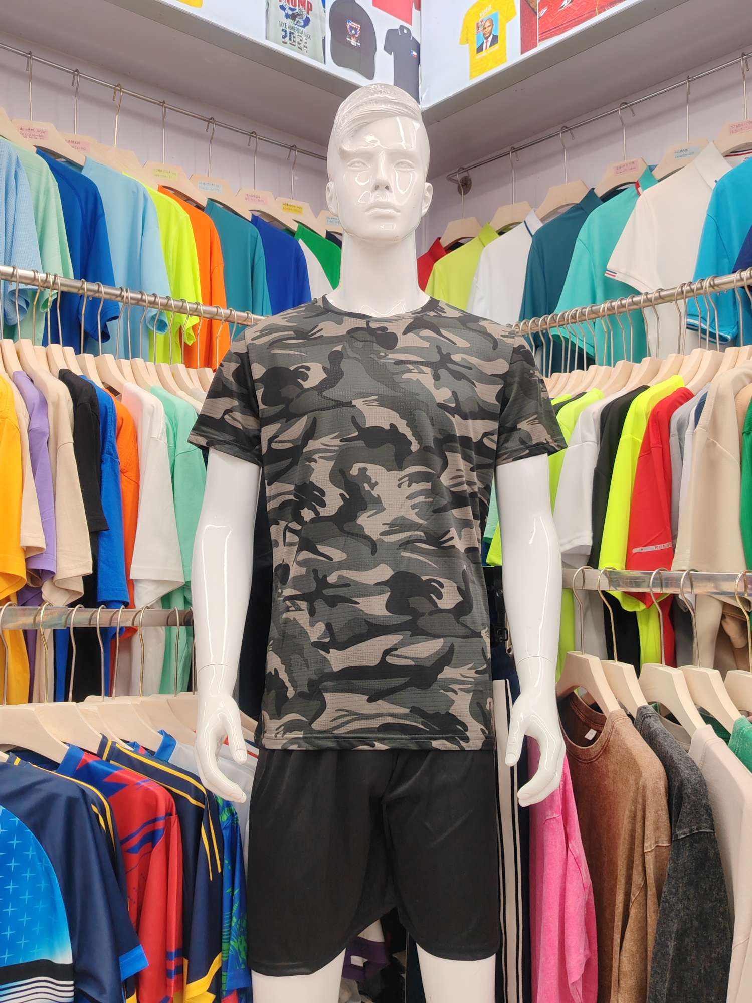 Cross-border camouflage clothing, high-grade polyester and ammonia high-elasticity fabric, full-body printed camouflage clothing, breathable and sweat-absorbent, professional sports and outdoor training camouflage clothing, high-elasticity breathable and comfortable sports clothing customization details Picture