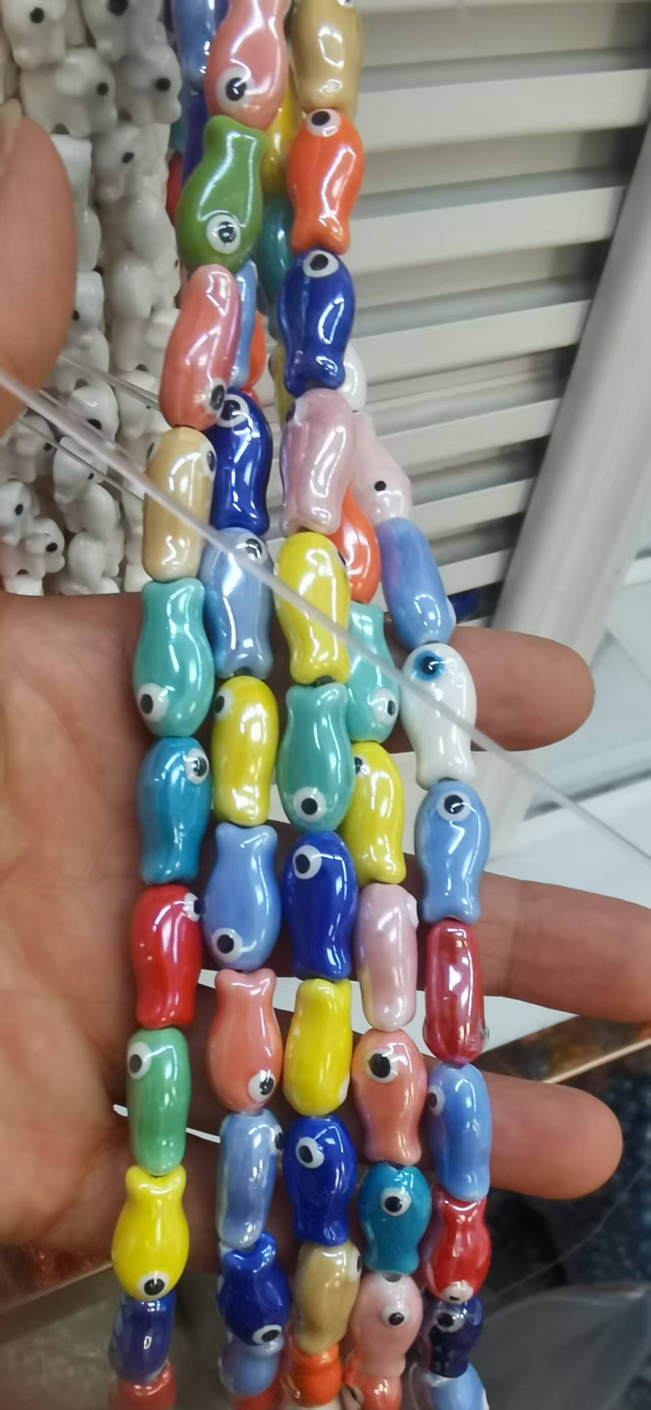 陶瓷小鱼散珠手工DIY配件手链配饰批发