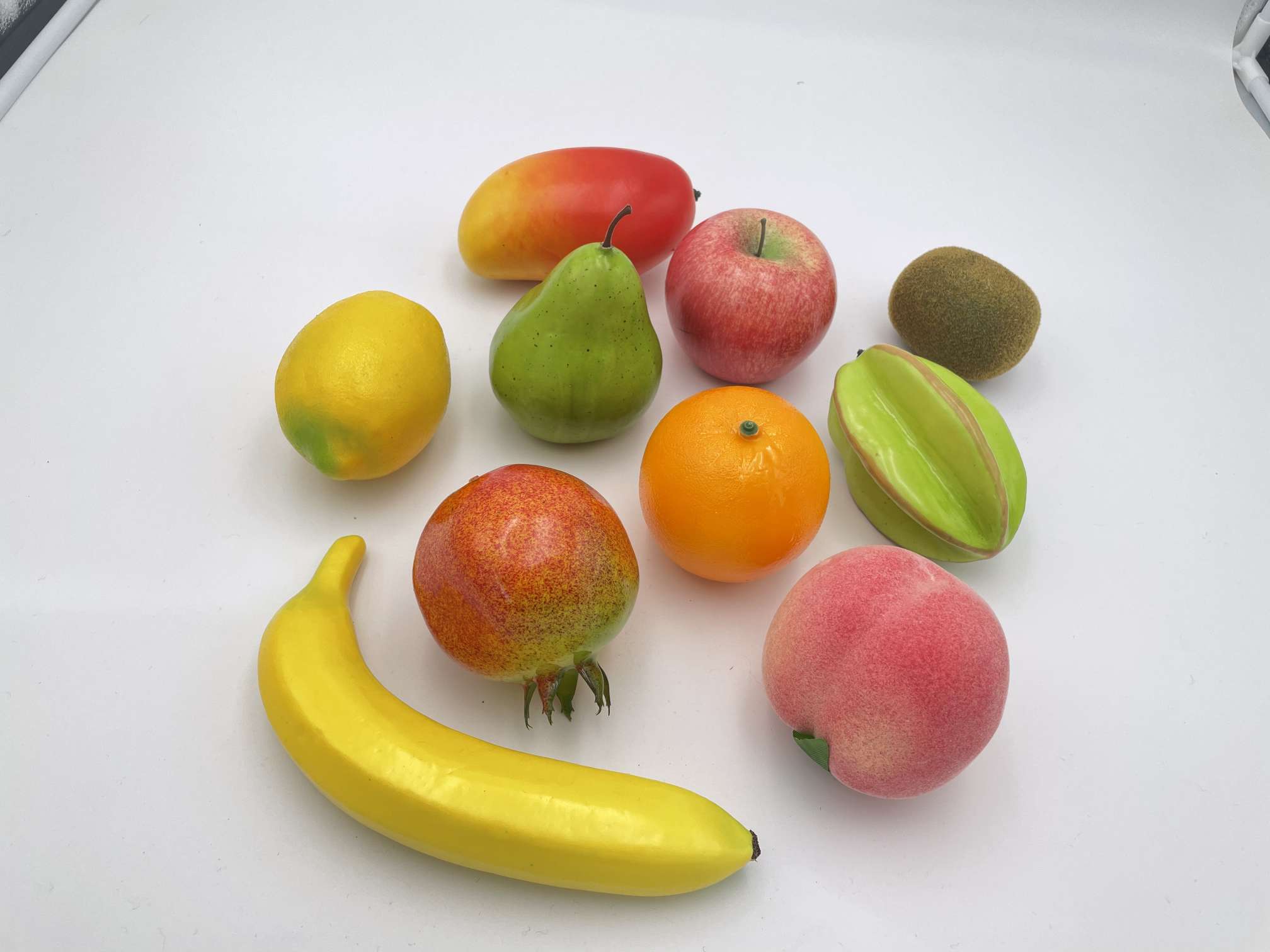 Five Grains Abundance Handicraft Mini Vegetable Food Handicraft Gift Food Play simulation fruit and Vegetable Refrigerator Stick Beautiful and practical food refrigerator stick Application Scenario