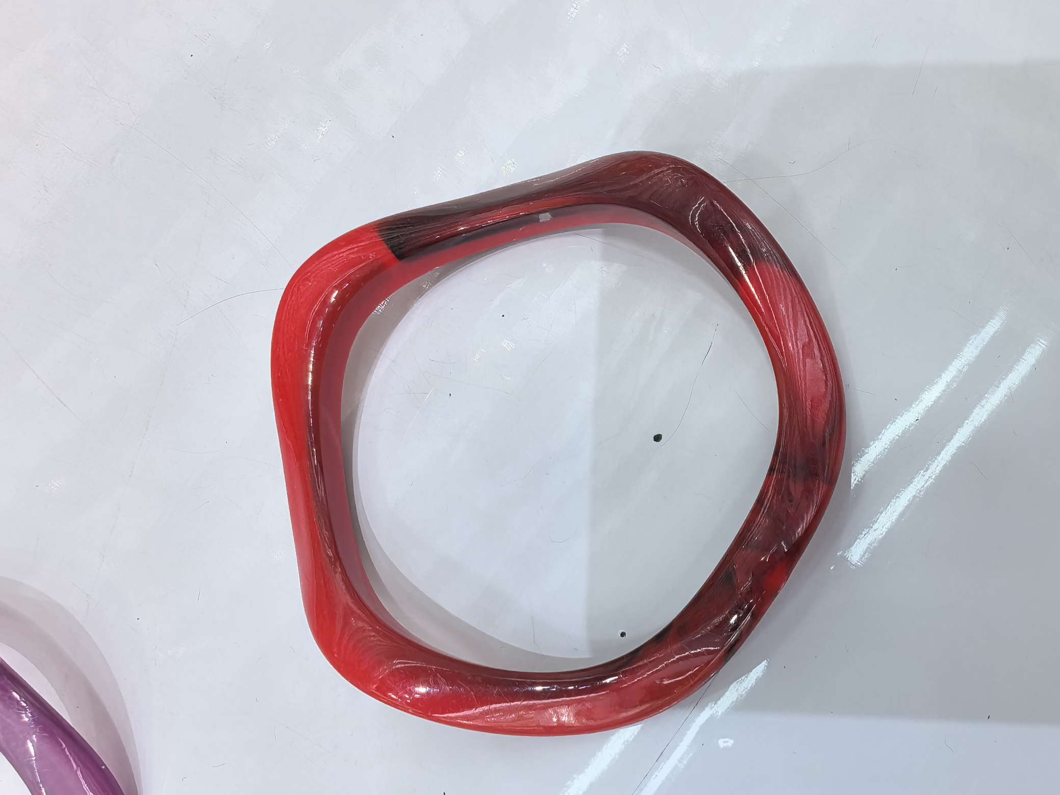 树脂彩色手圈手镯，时尚百搭个性潮流女士手镯，颜色有红色，白色，黑色，绿色，紫色，黄色，橙色，浅咖，深咖，灰色，军绿等颜色