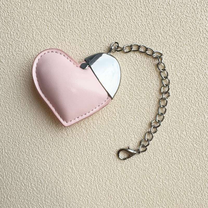 创意皮革桃心配饰简约包包挂件汽车钥匙扣服装手绳情侣包包挂详情图4