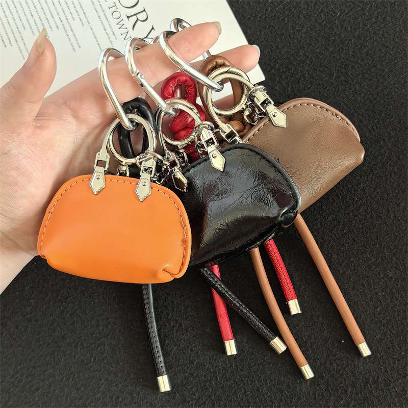 小众pu皮ins钥匙扣精美挂件包包可爱礼物饰品闺蜜情侣车挂件批发 