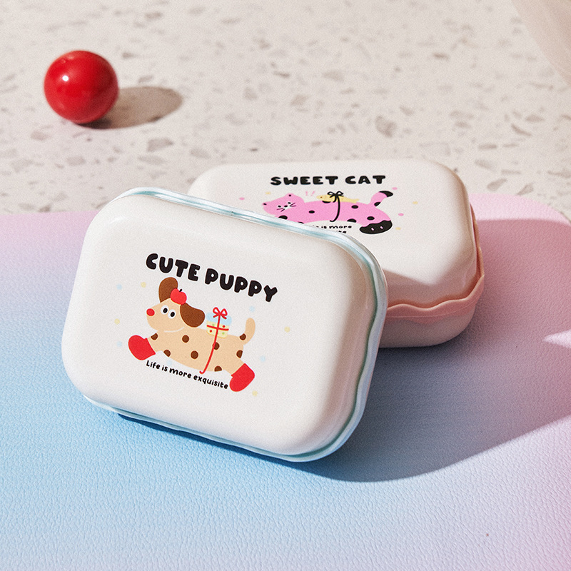 J06-7022 Double-layer draining soap box, creative polka dot soap box for student dormitory. Carry the lid soap box when traveling on business