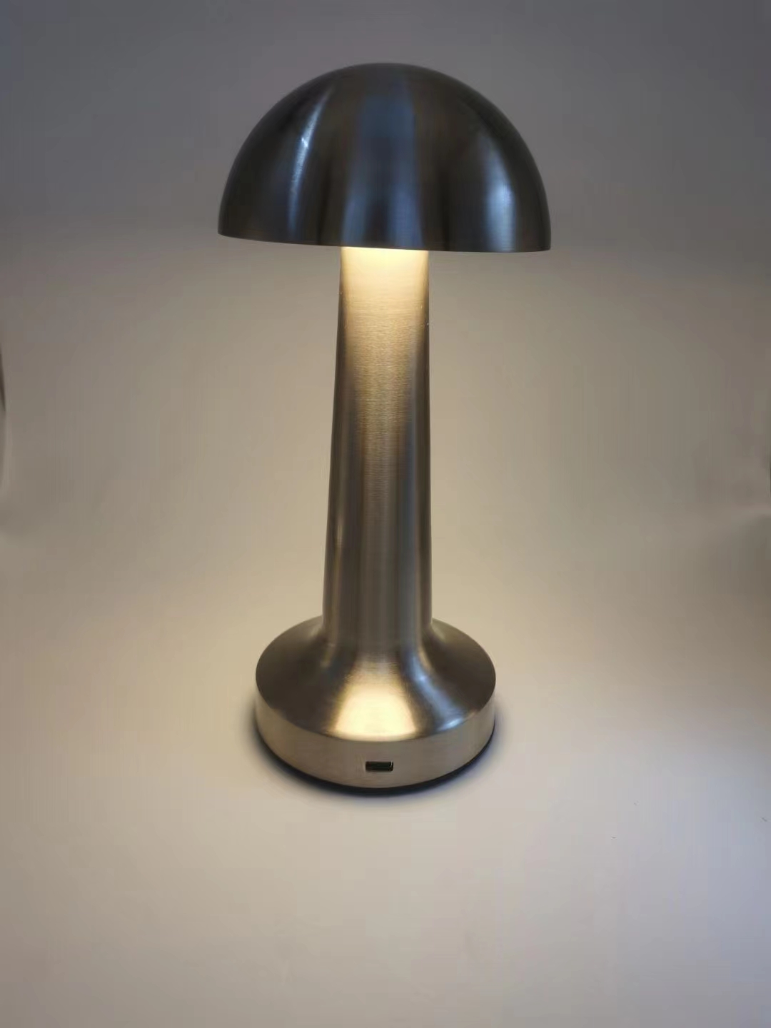 专业生产台灯1556458753453647