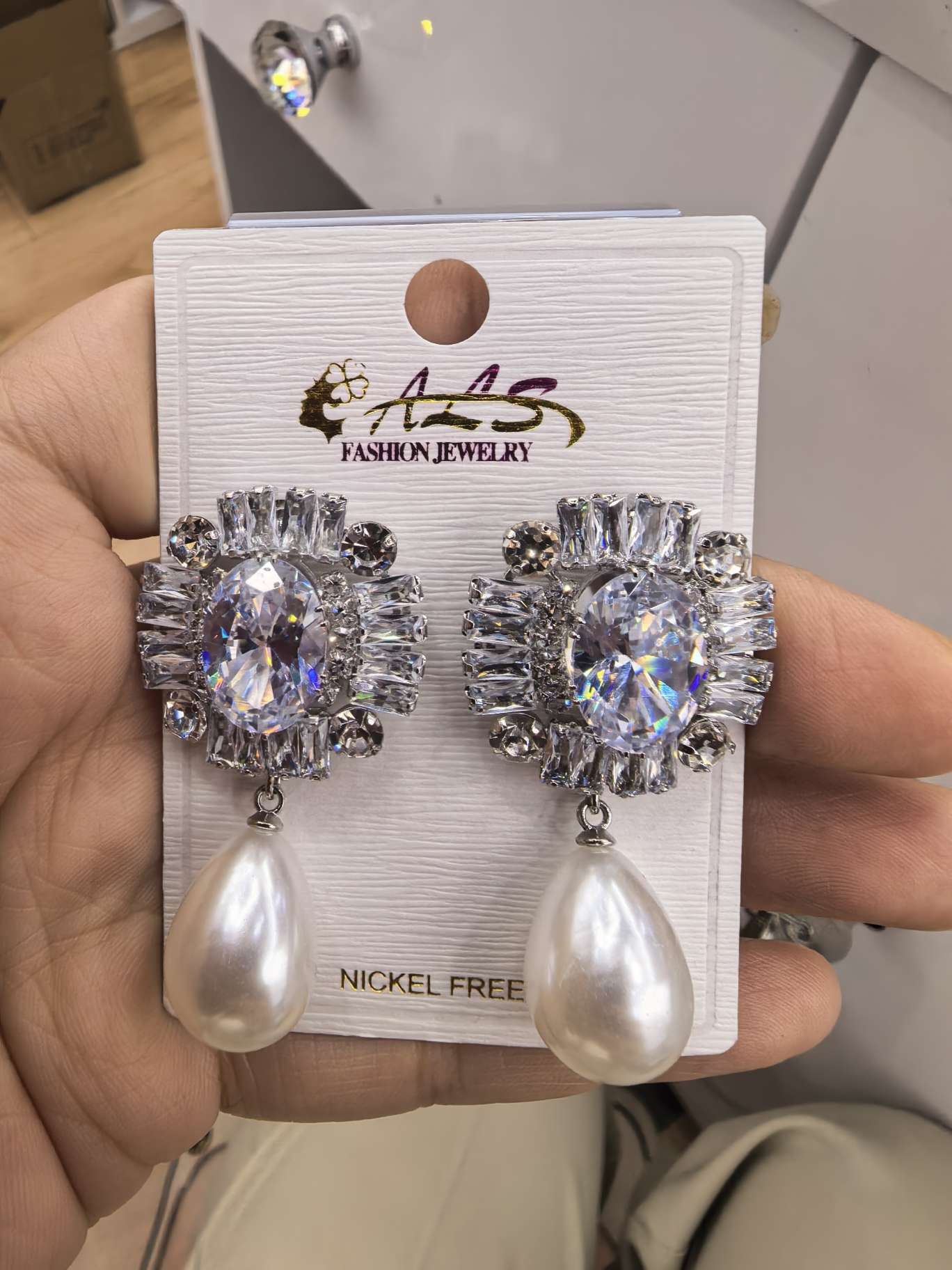 饰品精选 耳钉套装 时尚耳饰 独特设计 潮流饰品 轻奢耳钉 打造个性风格饰品