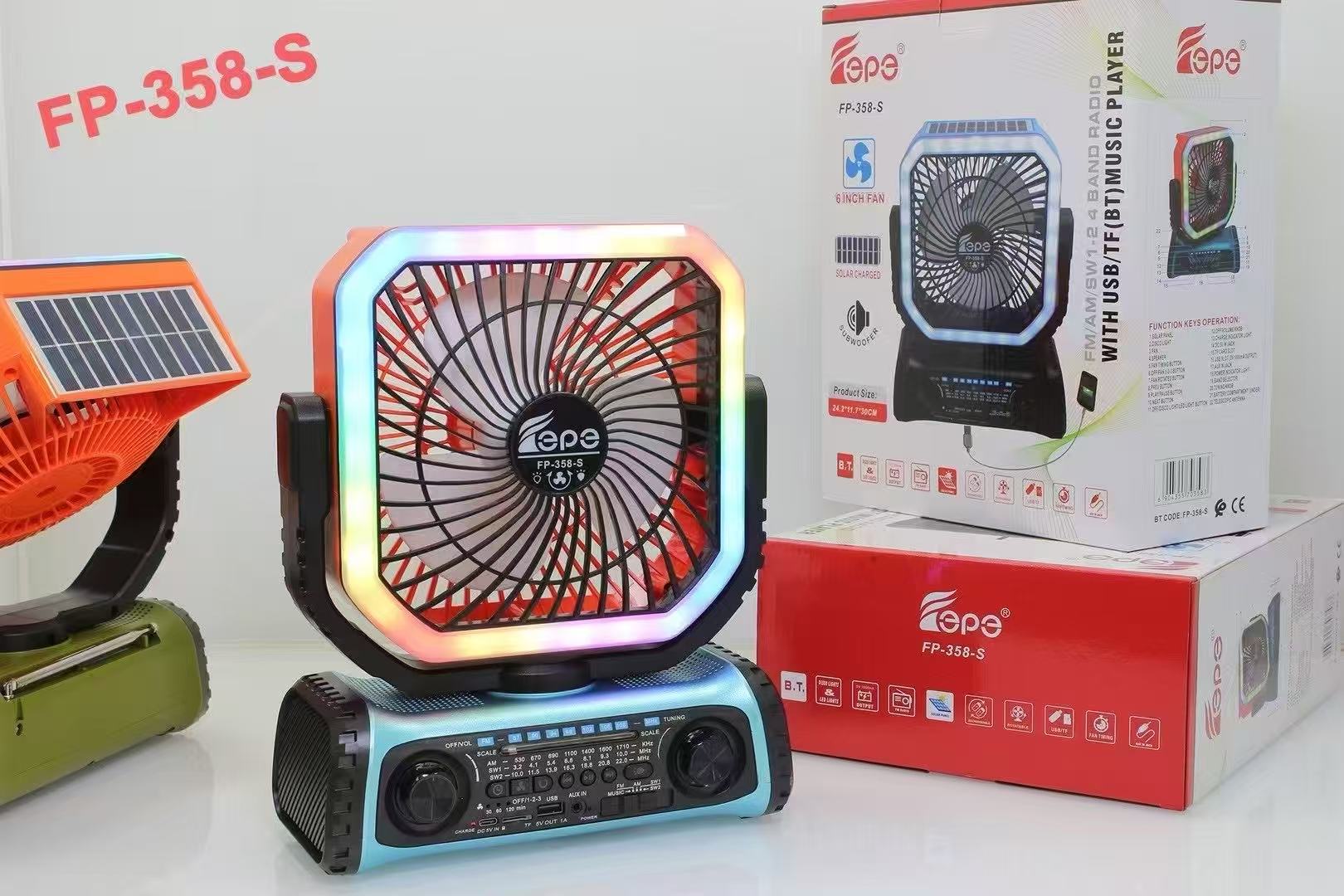 太阳能桌面风扇 外贸收音机蓝牙音响三合一多功能风扇带灯跨境