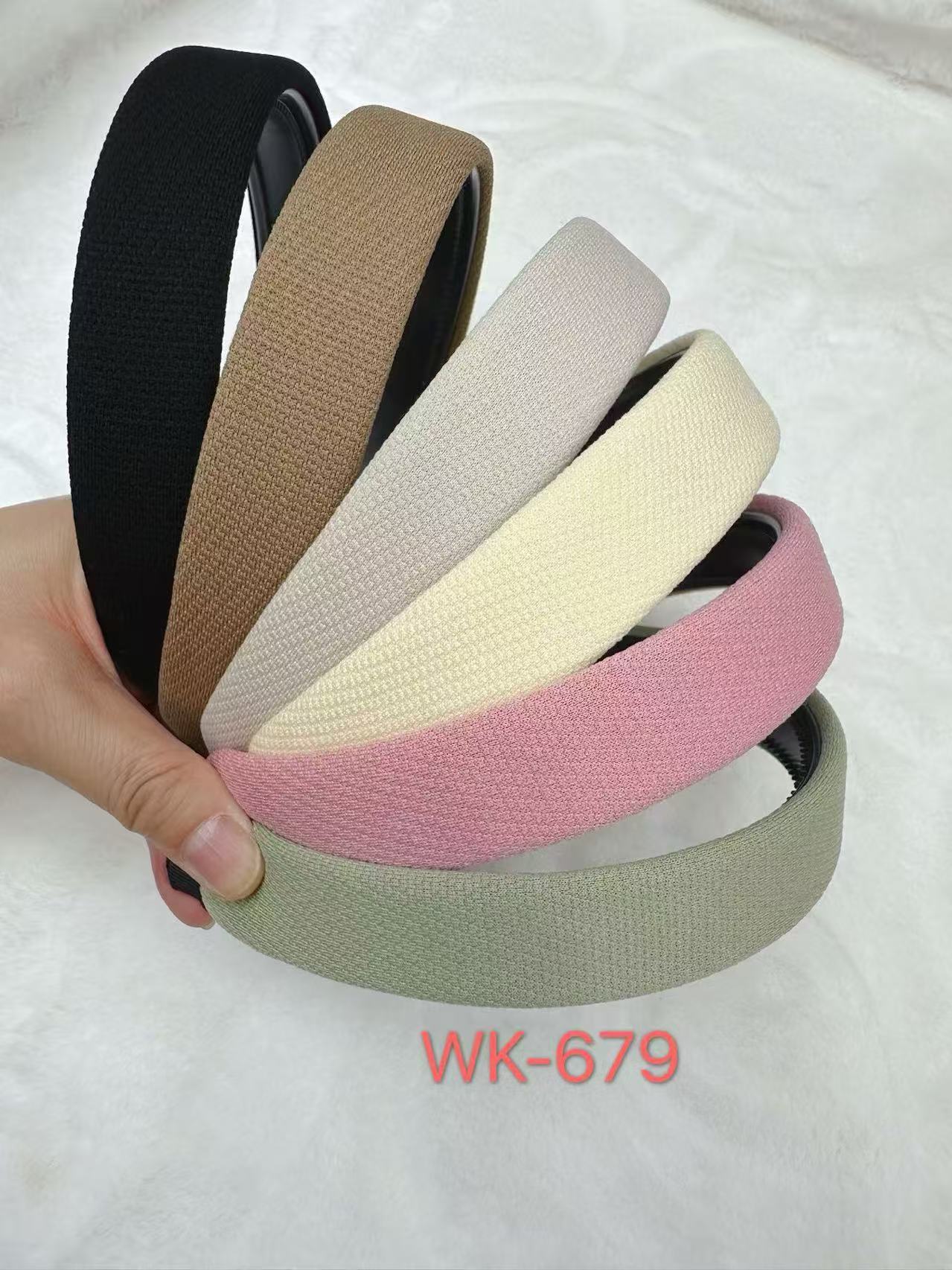 Headbands and hair bands for autumn and winter, high top headbands for women to wash their faces and press their hair clips, versatile outerwear hairbands, high-end headwear Specification image